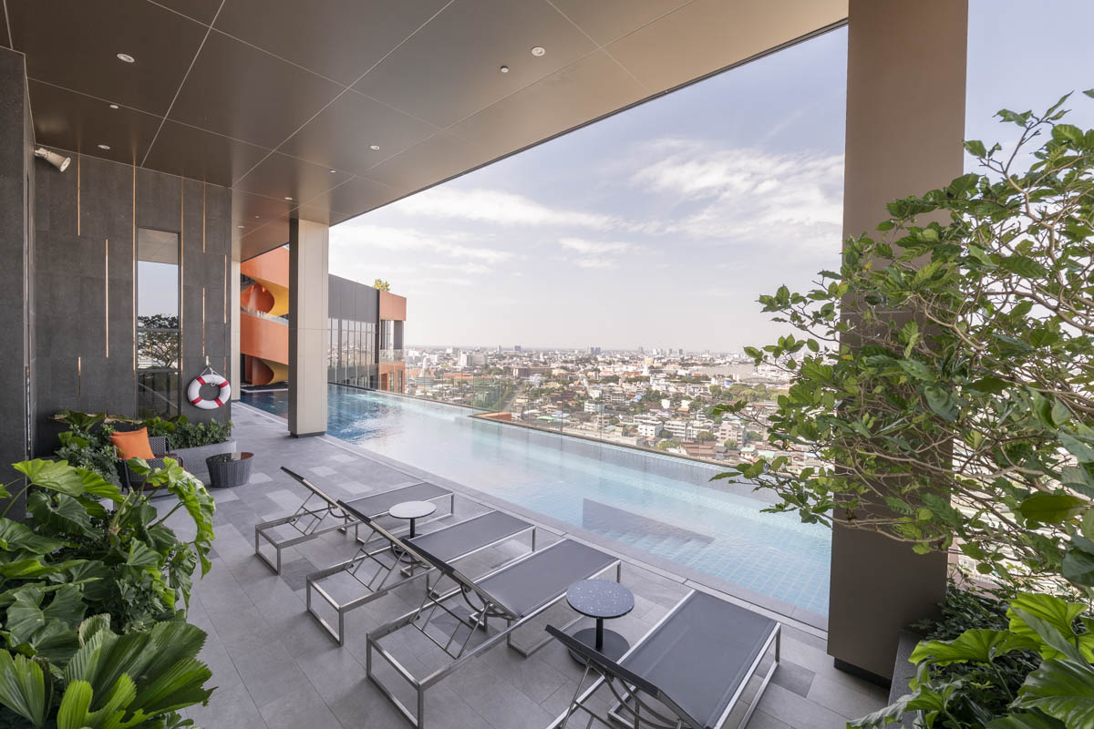 For SaleCondoWongwianyai, Charoennakor : 🔥Urgent Sale!🔥 Flo by Sansiri condo near BTS Khlong San station. Fully furnished and ready to move in.