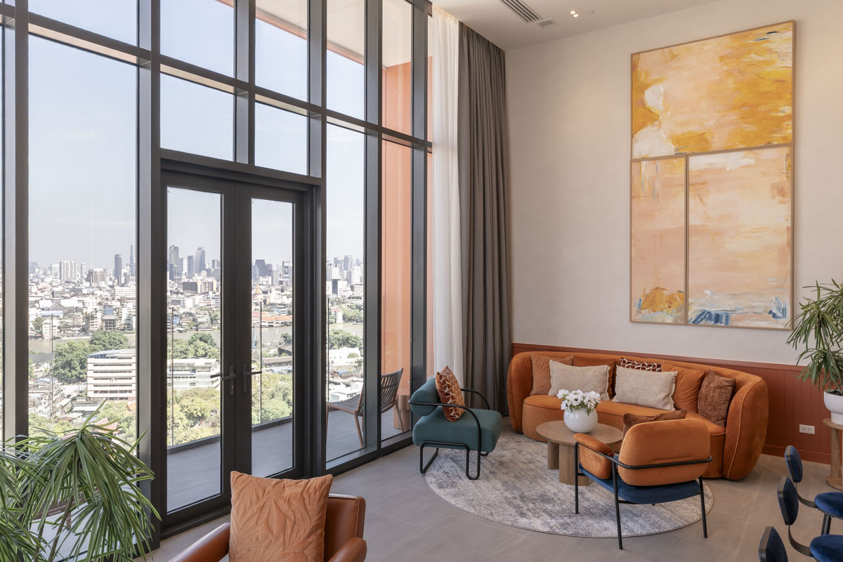 For SaleCondoWongwianyai, Charoennakor : 🔥Urgent Sale!🔥 Flo by Sansiri condo near BTS Khlong San station. Fully furnished and ready to move in.