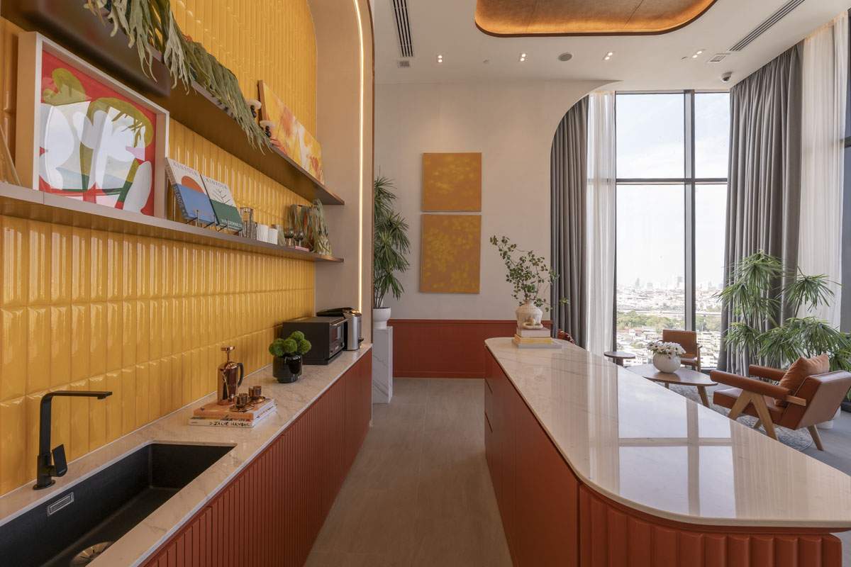 For SaleCondoWongwianyai, Charoennakor : 🔥Urgent Sale!🔥 Flo by Sansiri condo near BTS Khlong San station. Fully furnished and ready to move in.