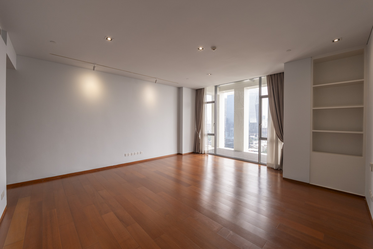 ขายคอนโดสาทร นราธิวาส : 🔥ขายด่วน+🔥เดอะ สุโขทัย เรสซิเด้นซ์ ใกล้สถานีรถไฟฟ้า MRT ลุมพินี และ BTS ศาลาแดง 