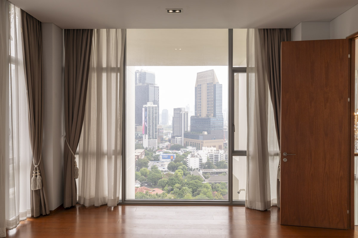 For SaleCondoSathorn, Narathiwat : 🔥Urgent Sale!🔥 The Sukhothai Residences, near MRT Lumpini and BTS Sala Daeng stations.