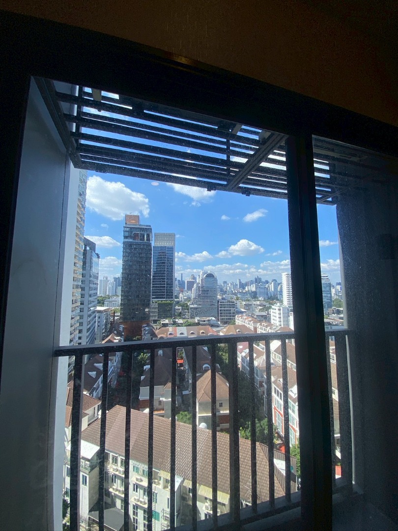 For RentCondoSukhumvit, Asoke, Thonglor : 🔥Rent Now🔥 Park Origin Thonglor, near BTS Thonglor Station. Fully furnished and ready to move in.