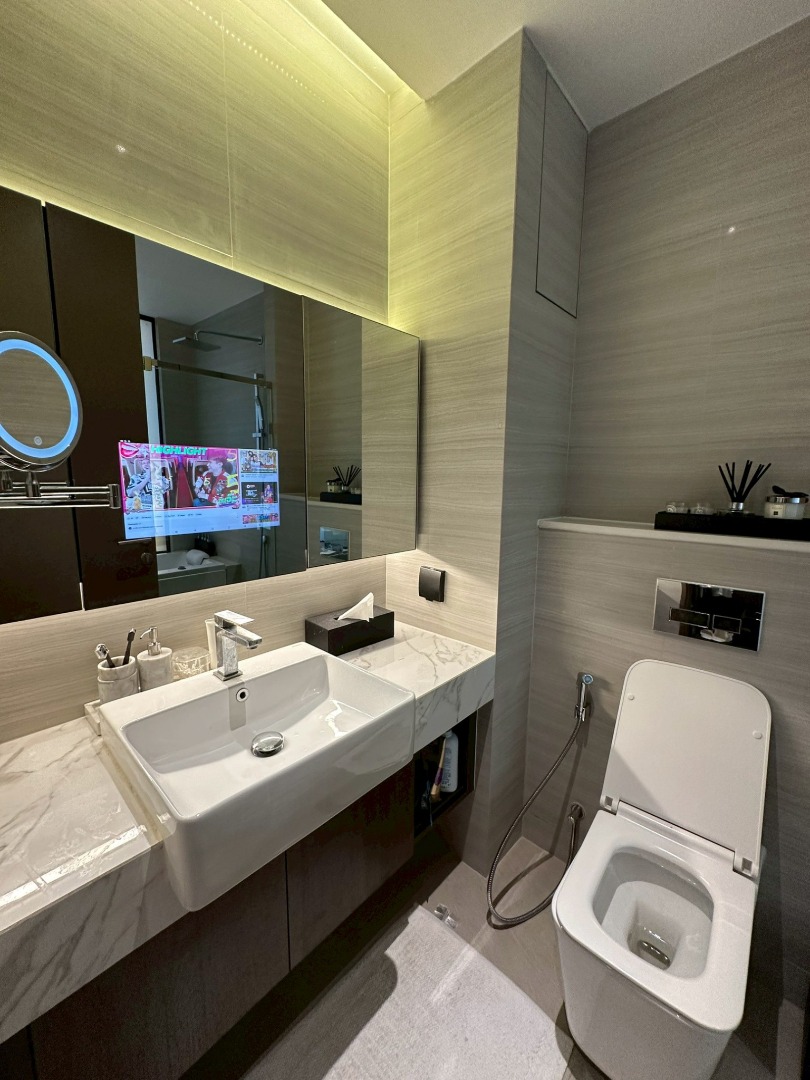 For RentCondoSukhumvit, Asoke, Thonglor : 🔥Rent Now🔥 Park Origin Thonglor, near BTS Thonglor Station. Fully furnished and ready to move in.