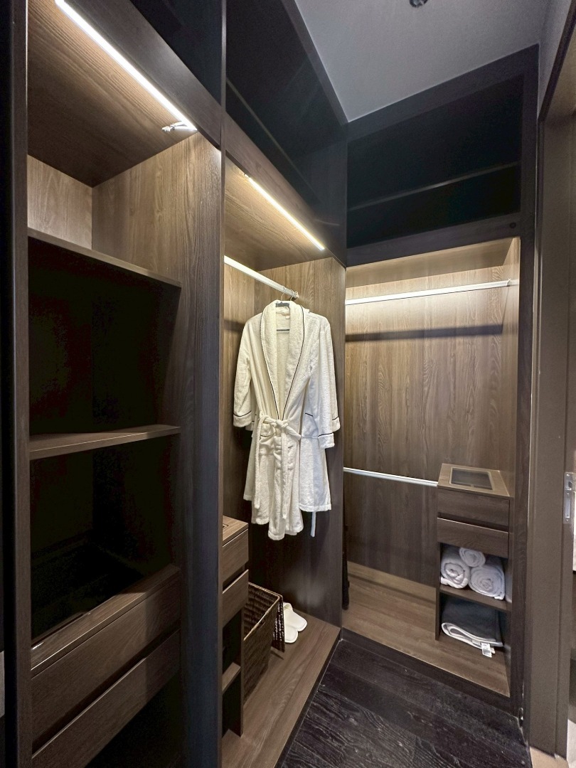 For RentCondoSukhumvit, Asoke, Thonglor : 🔥Rent Now🔥 Park Origin Thonglor, near BTS Thonglor Station. Fully furnished and ready to move in.