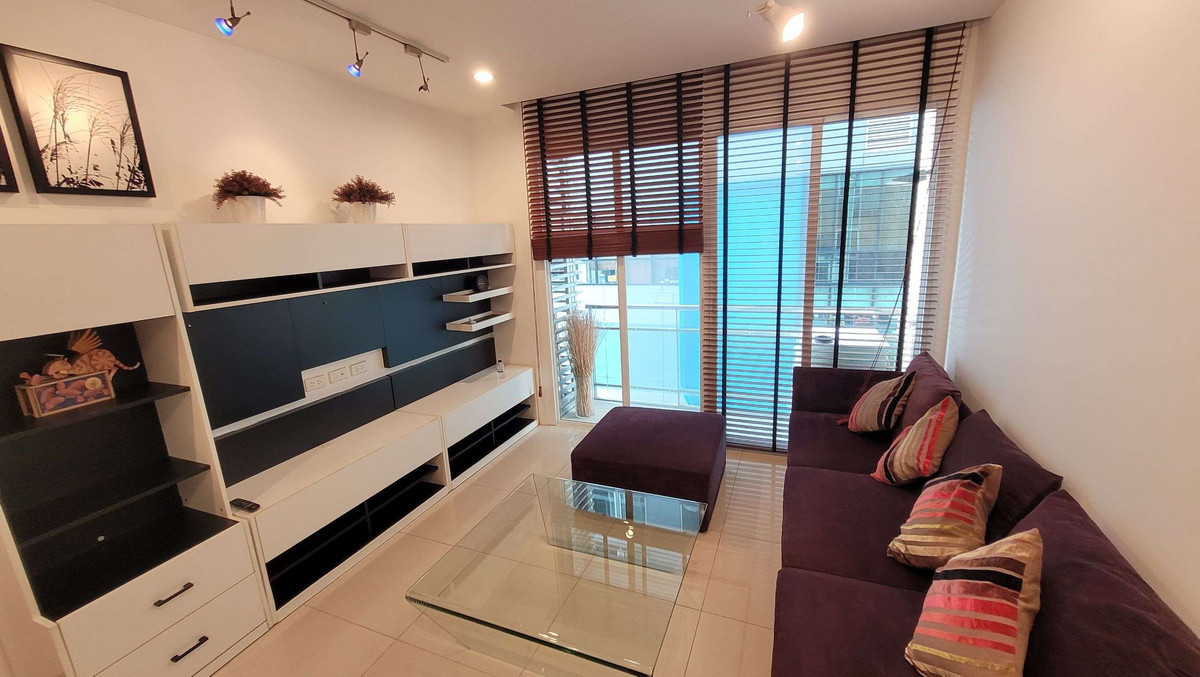 For RentCondoNana, North Nana,Sukhumvit13, Soi Nana : Ready to move 1 bed 1 bath condo for rent The Prime 11