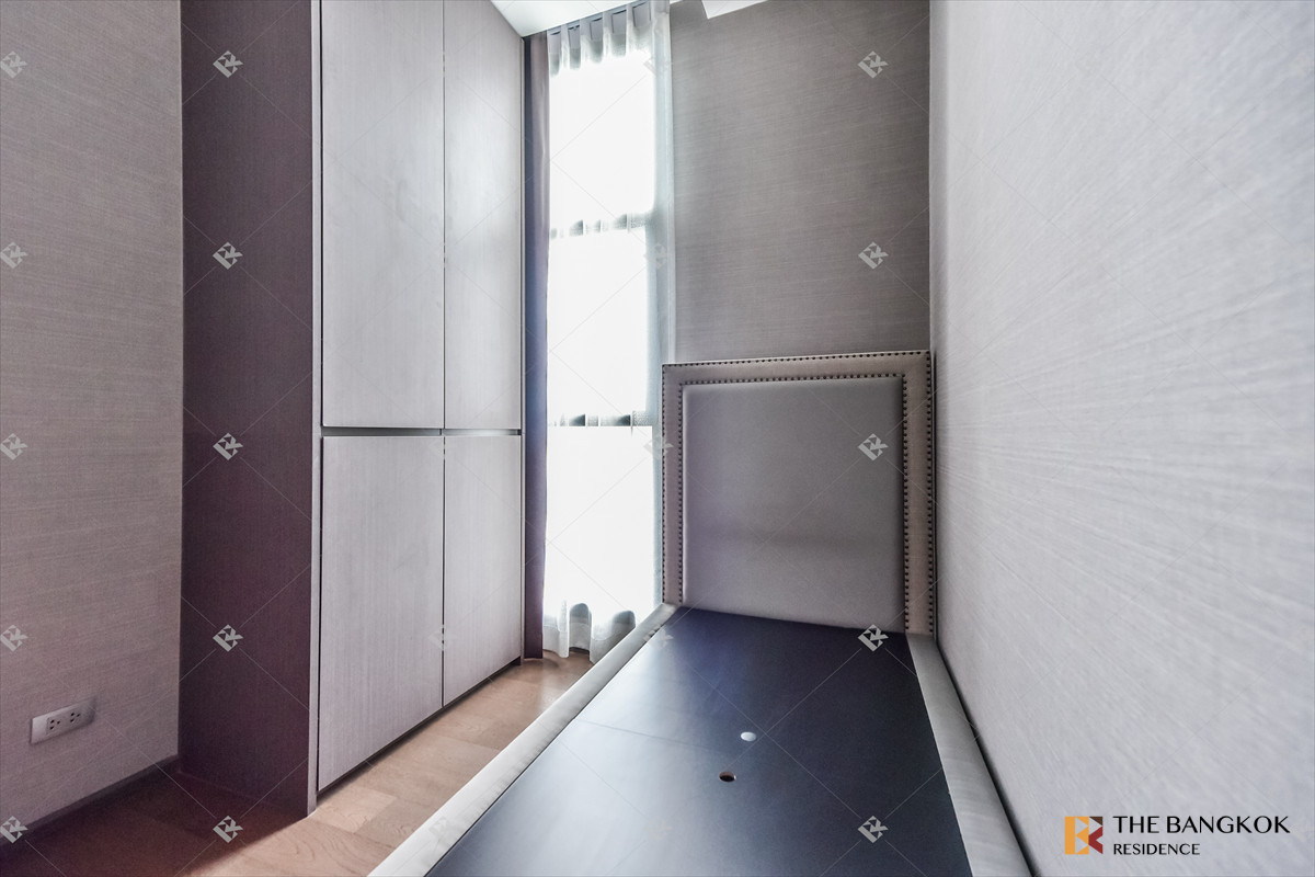 For SaleCondoSathorn, Narathiwat : 🔥 Ultra-Rare in Sathorn! 3 Bedroom The Diplomat Sathorn Near Bts Surasak