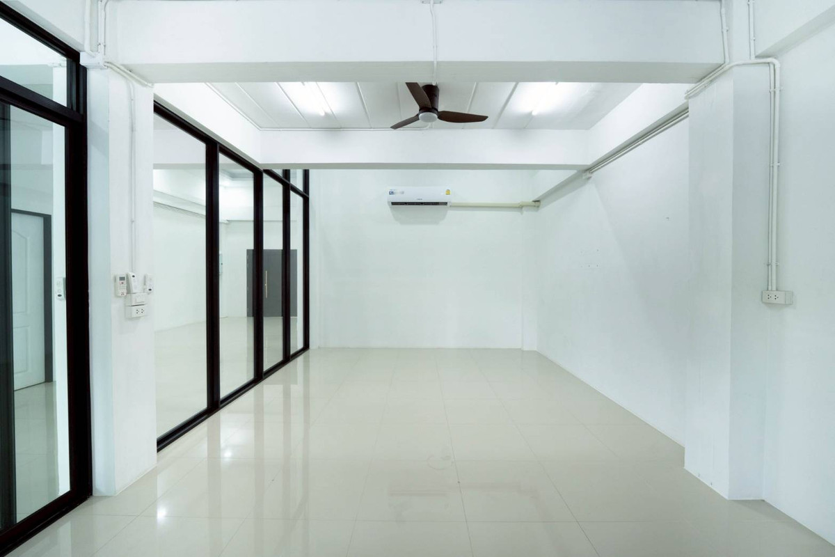 ขายอาคารพาณิชย์นนทบุรี บางใหญ่ บางบัวทอง : 🔥 ออฟฟิศ สำนักงาน 🔥 อาคารพาณิชย์ ตลาดบางใหญ่ / 4 ชั้น (ขาย), Commercial Building Bangyai Market / 4 Storey (FOR SALE) AOM014