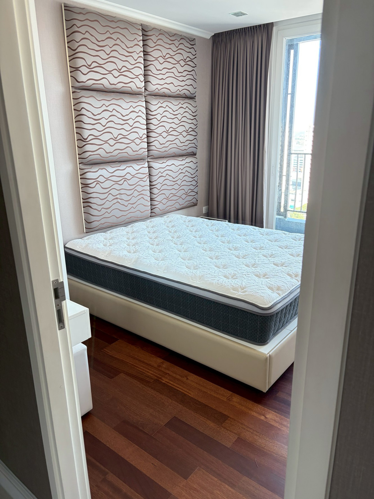 For RentCondoSamut Prakan,Samrong : Condo for Rent: The Metropolis Samrong Interchange Near BTS Samrong Interchange