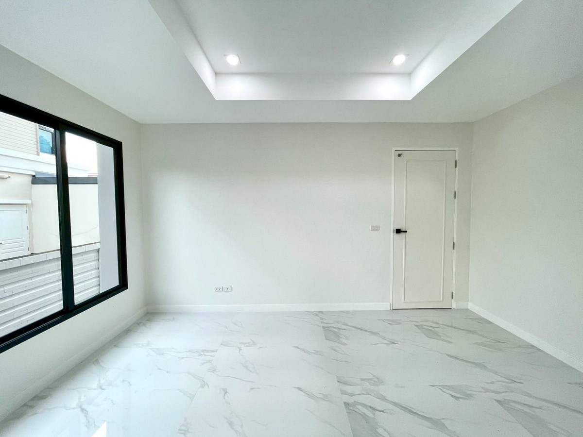 For SaleHouseMahachai Samut Sakhon : Nusasiri Rama 2 / 4 Bedrooms (For Sale), Nusasiri Rama II / 4 Bedrooms (FOR SALE) AOM018