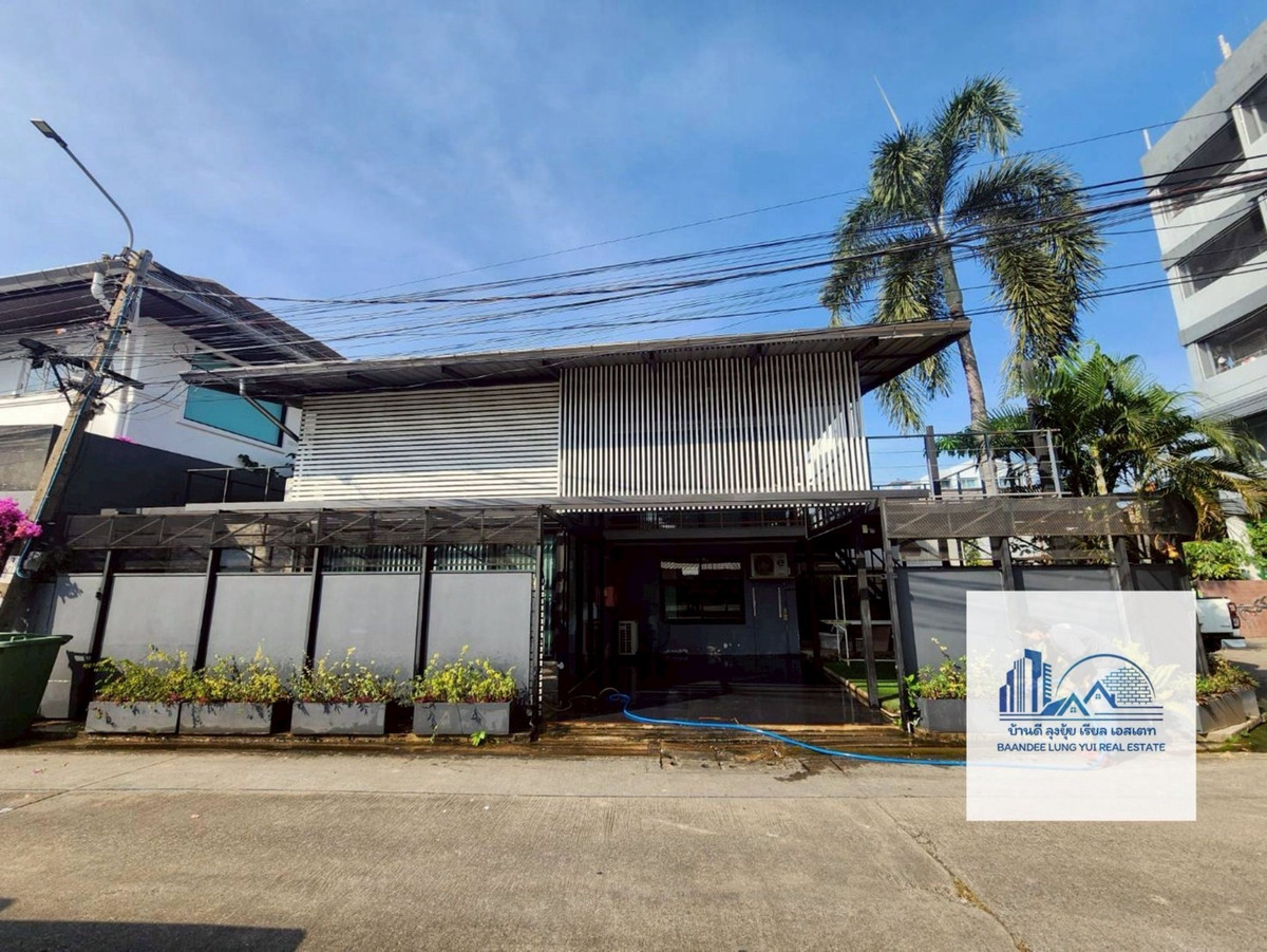 ให้เช่าบ้านโชคชัย4 ลาดพร้าว71 : ให้เช่าบ้านเดี่ยวลาดพร้าว 83 บ้านสวยหลังมุม 🏘️💰💰Ladprao 83 號獨棟房屋出租，漂亮的轉角房。