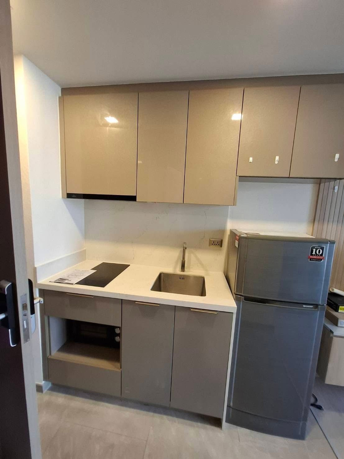 ให้เช่าคอนโดพระราม 9 เพชรบุรีตัดใหม่ RCA : ให้เช่า 🔥 One9Five Asoke - Rama 9 🔥 ใกล้ MRT พระราม 9 เฟอร์นิเจอร์ และ เครื่องใช้ไฟฟ้าครบ 