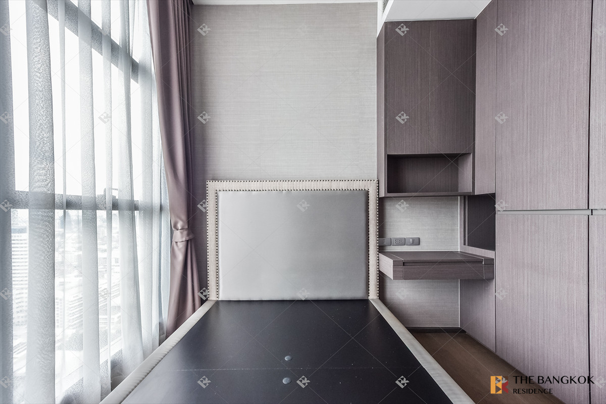 For SaleCondoSathorn, Narathiwat : 🔥 Ultra-Rare in Sathorn! 3 Bedroom The Diplomat Sathorn Near Bts Surasak