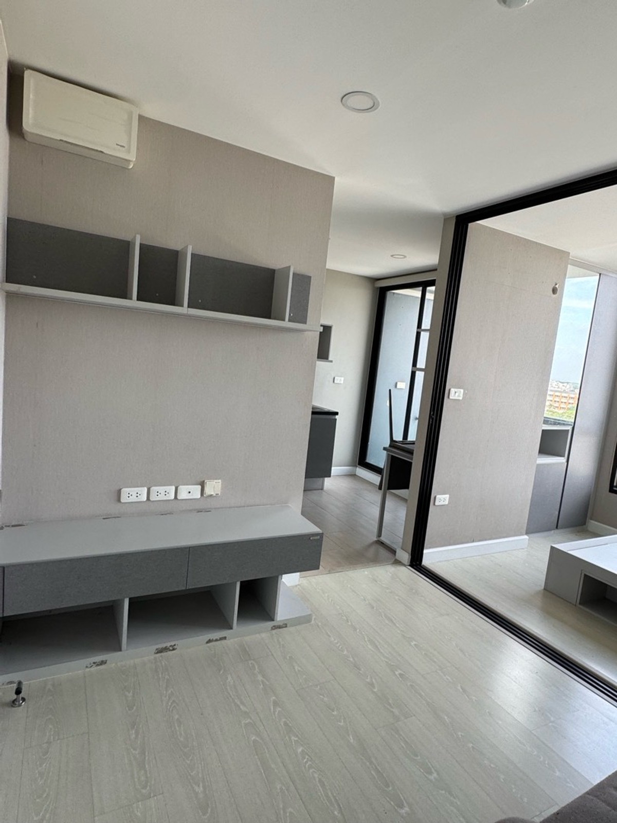 ขายคอนโดนวมินทร์ รามอินทรา : ด่วน!!! คอนโดใกล้ BTS ราคานักลงทุน