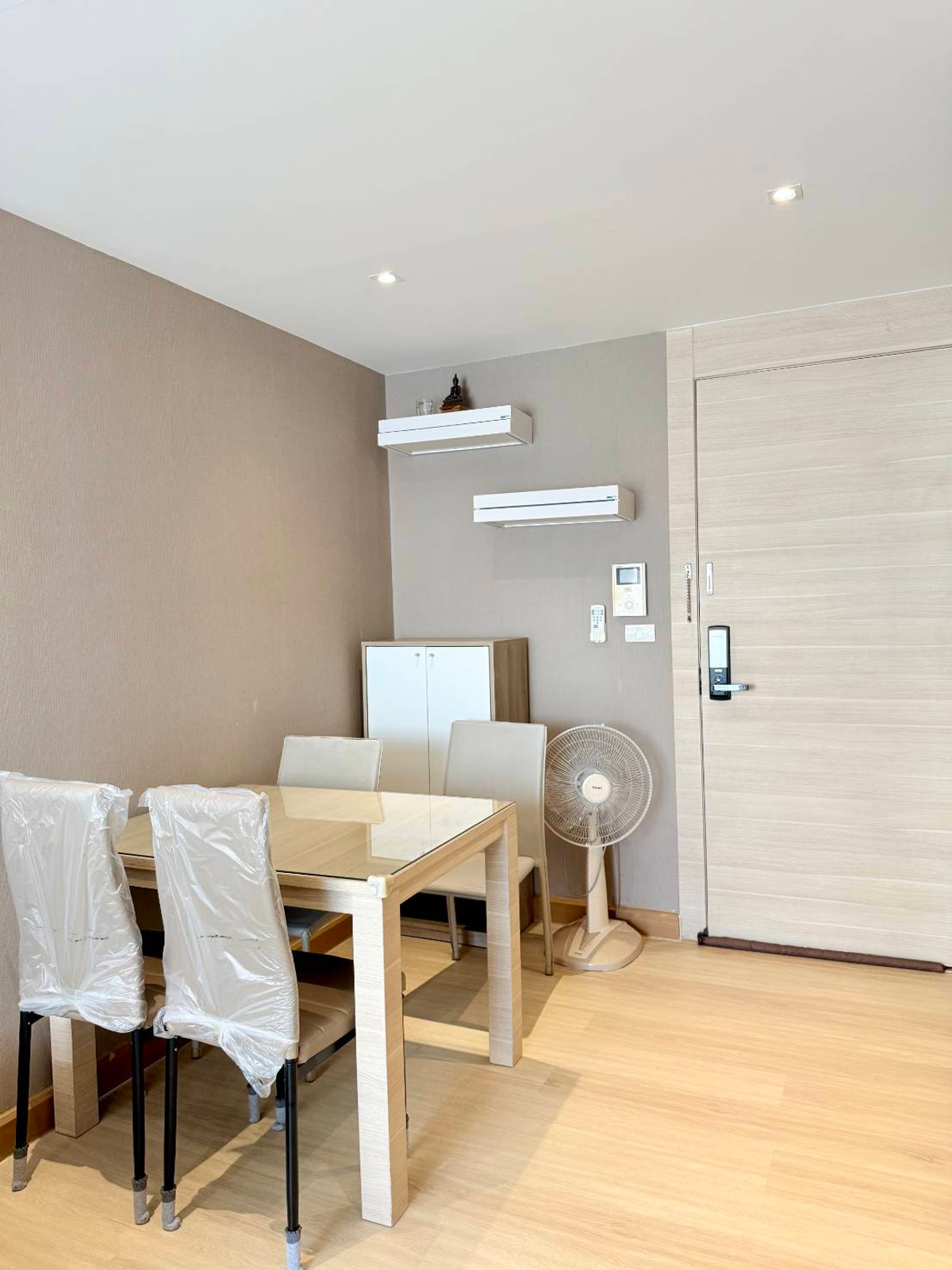 ให้เช่าคอนโดสีลม ศาลาแดง บางรัก : ให้เช่า Klass Silom ราคา 26,000 บาท [MKr251223]