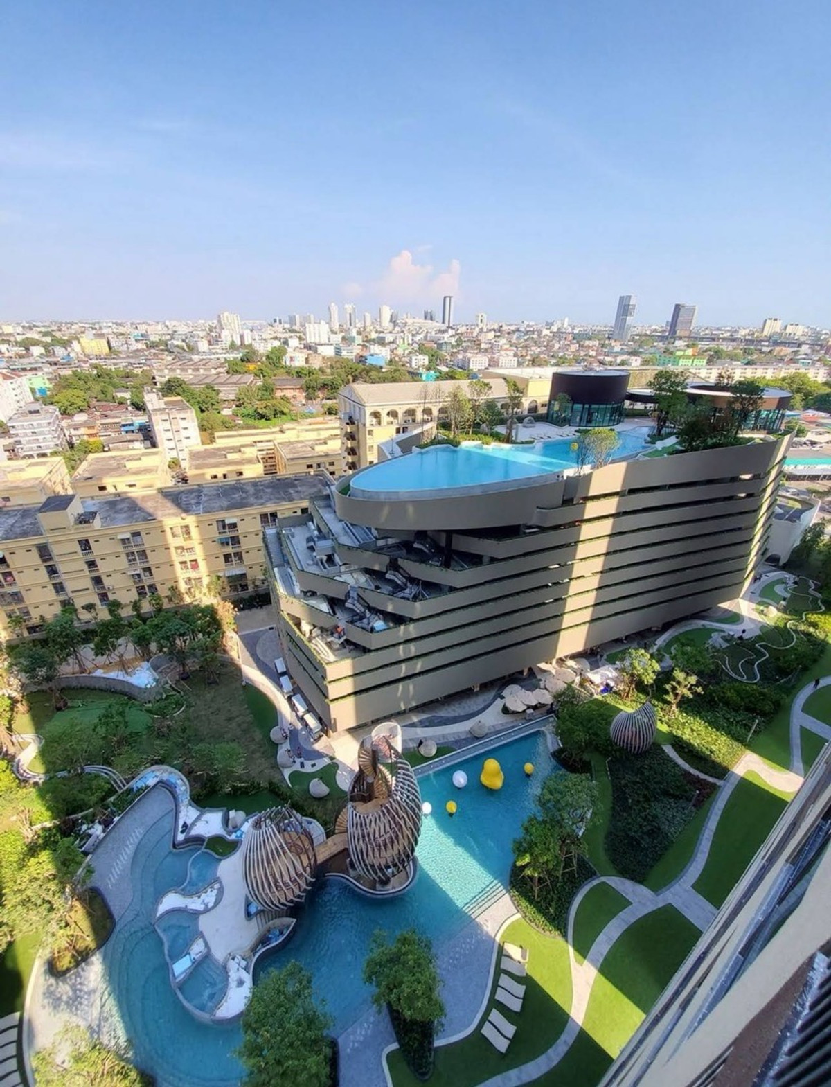 ขายร้านค้า/ตลาดนัดอ่อนนุช อุดมสุข : ขายพื้นที่เชิงพาณิชย์ พร้อมสัญญาร้านทำผมฐานลูกค้าแน่น ในคอนโด Elio Del Nest จำนวน 1,459 ยูนิต | ขนาด 44.13 ตรม | 082-4499822