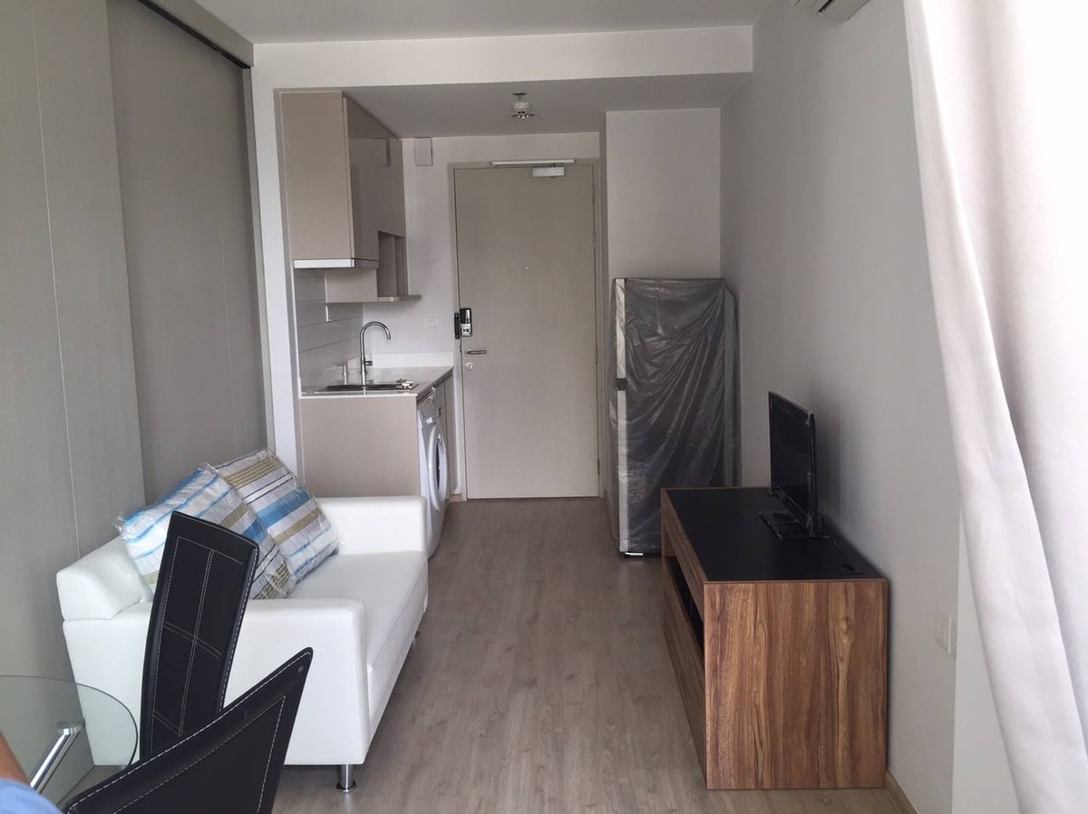 For RentCondoRatchathewi,Phayathai : Ideo Q Ratchathewi【𝐒𝐄𝐋𝐋 & 𝐑𝐄𝐍𝐓】🔥Warm-toned room with a stylish design and a balcony offering city views🔥 Contact Line ID: @hacondo