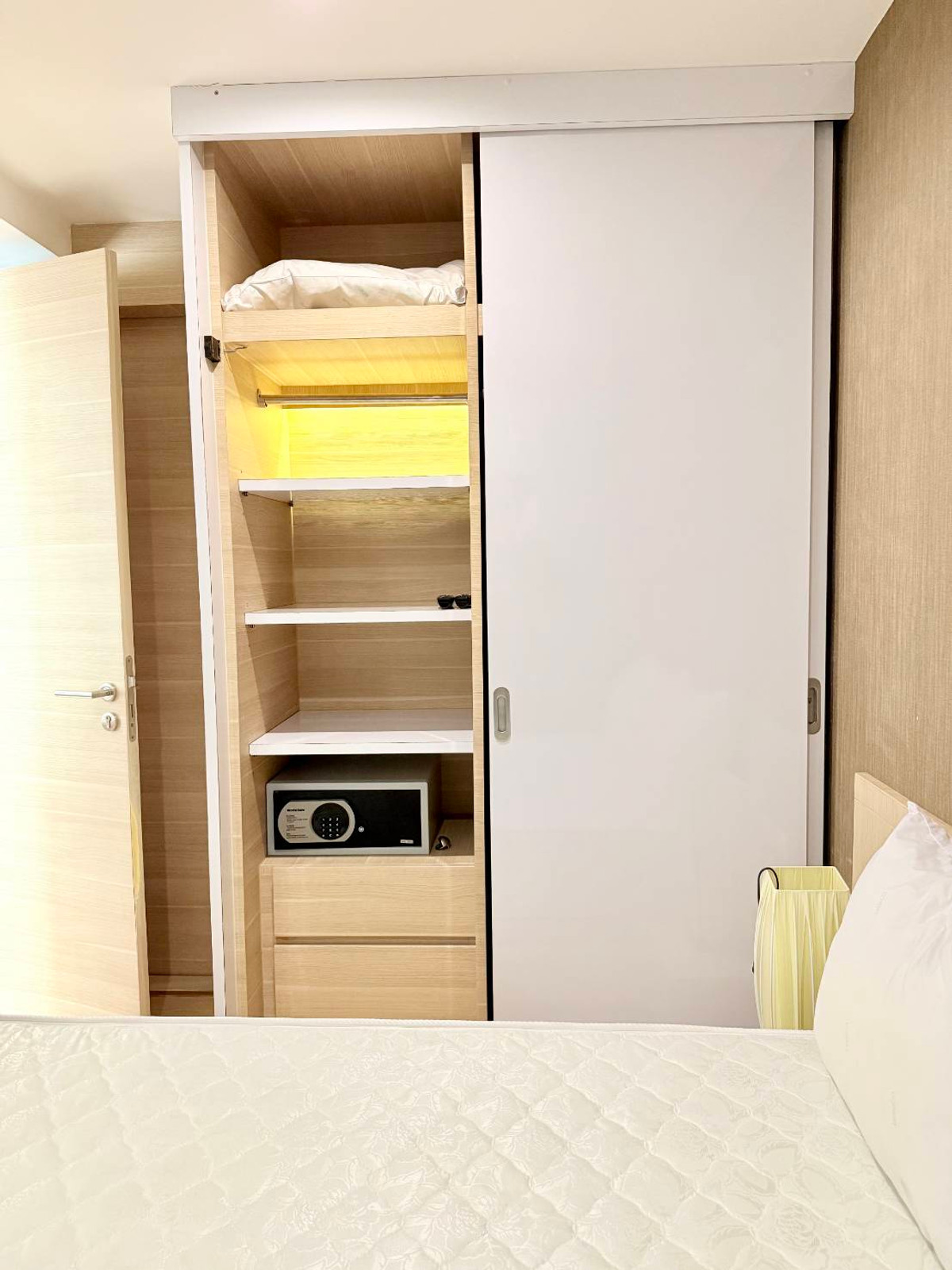 ให้เช่าคอนโดสีลม ศาลาแดง บางรัก : ให้เช่า Klass Silom ราคา 26,000 บาท [MKr251223]