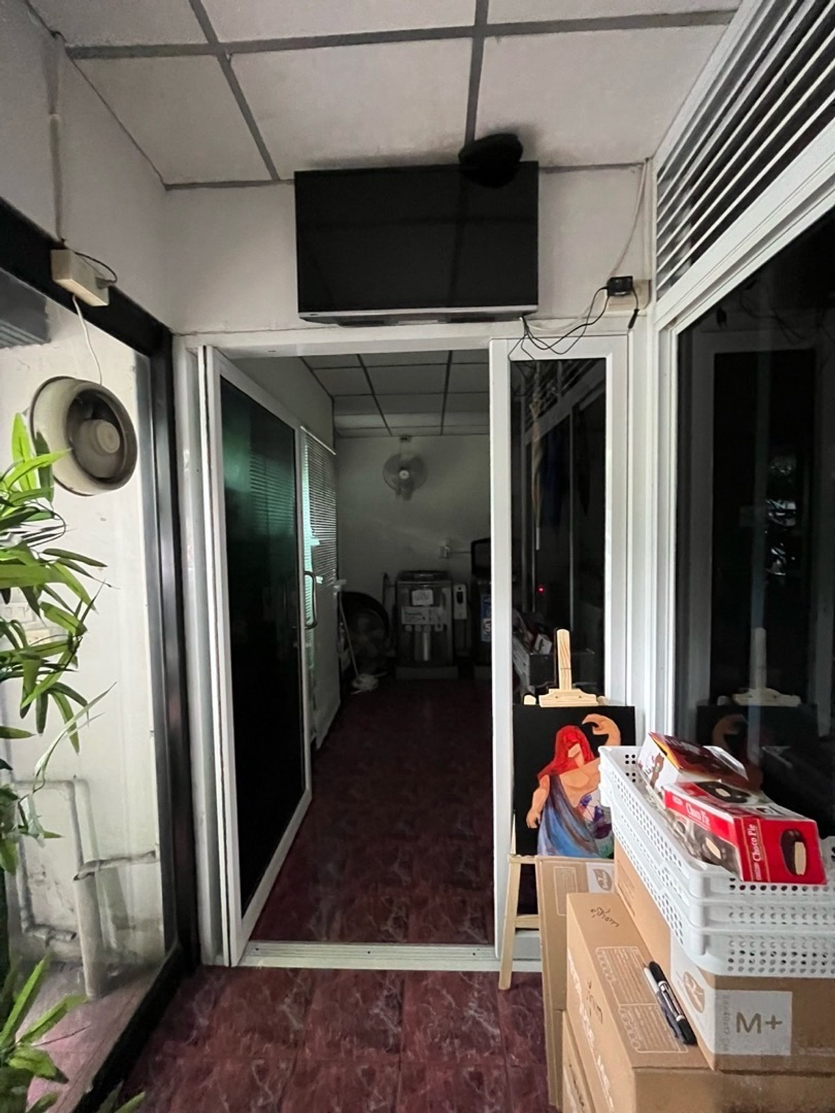 For RentShop HouseSukhumvit, Asoke, Thonglor : For rent: 2 commercial buildings on the main road, Sukhumvit, along the BTS Phrom Phong • Thonglor line.