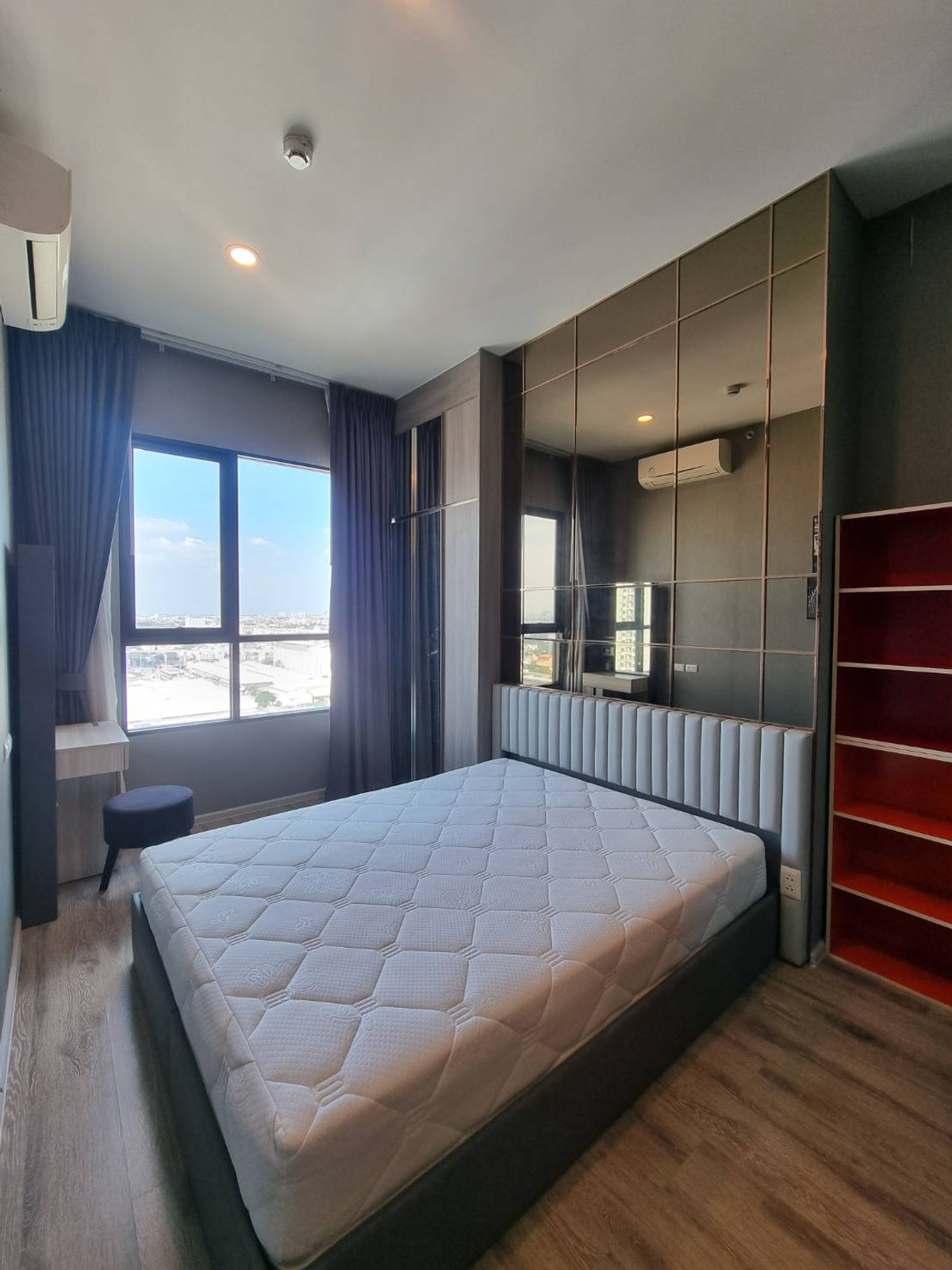 ขายคอนโดรามคำแหง หัวหมาก : ขายคอนโด KnightsBridge Collage Ramkhamhaeng ห้องมุม ตกแต่งบิ้วอินท์ วิวเมืองสวย