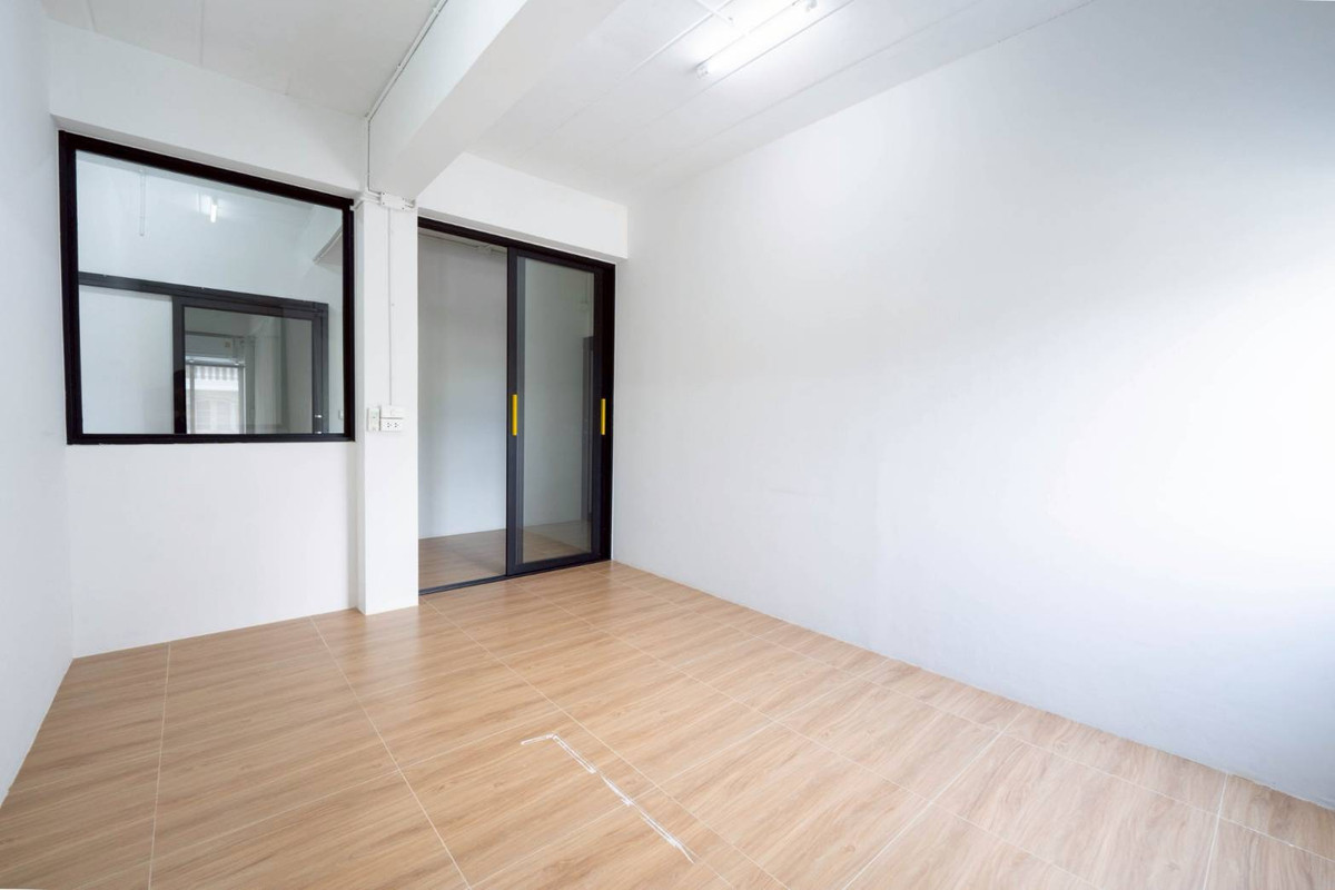 ขายอาคารพาณิชย์นนทบุรี บางใหญ่ บางบัวทอง : 🔥 ออฟฟิศ สำนักงาน 🔥 อาคารพาณิชย์ ตลาดบางใหญ่ / 4 ชั้น (ขาย), Commercial Building Bangyai Market / 4 Storey (FOR SALE) AOM014