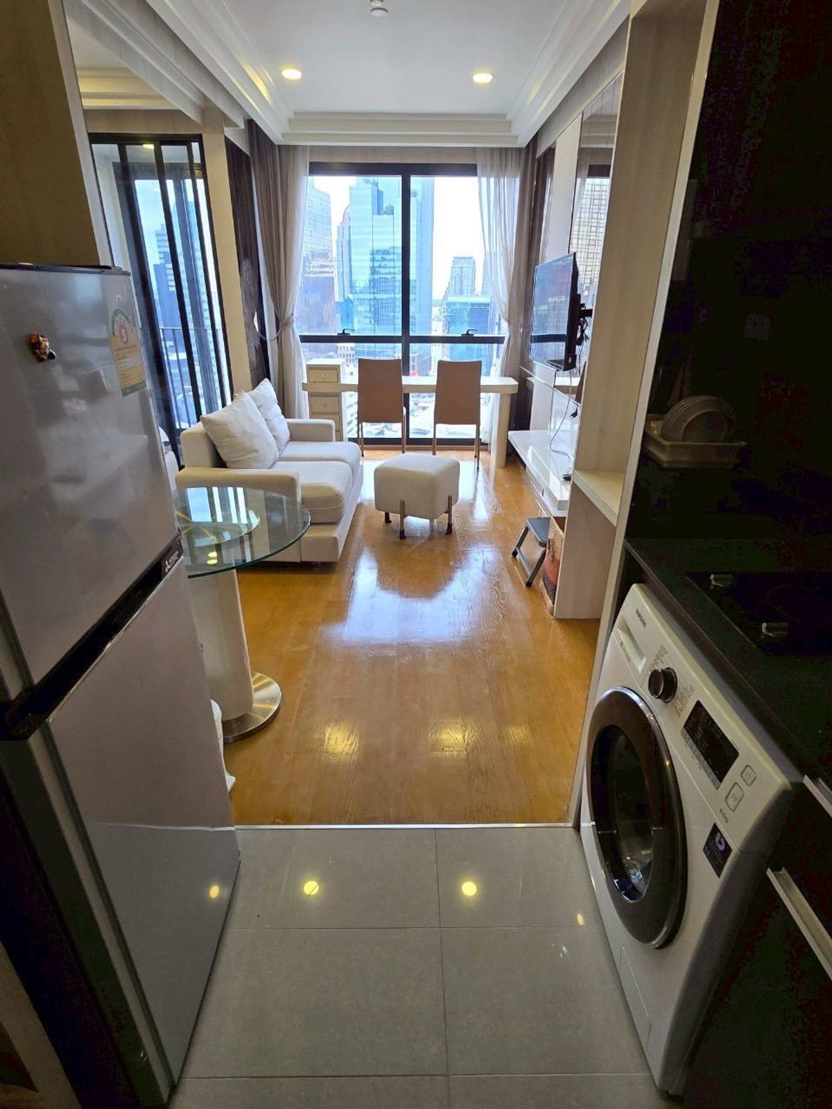 For RentCondoSiam Paragon ,Chulalongkorn,Samyan : Ashton Chula Silom【𝐑𝐄𝐍𝐓】🔥A luxurious, bright, and elegant room with a sharp design and premium materials, creating a sleek and stylish look.🔥 Contact Line ID: @hacondo