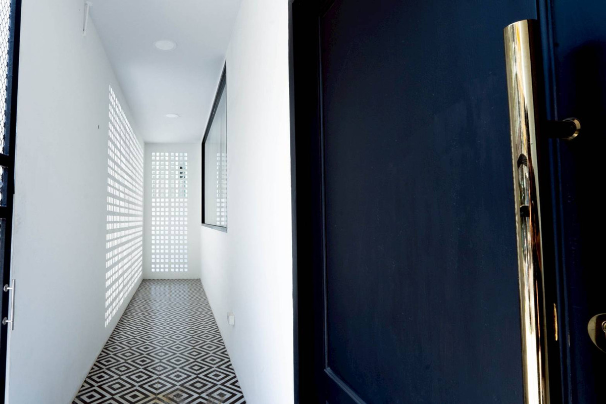 ขายอาคารพาณิชย์นนทบุรี บางใหญ่ บางบัวทอง : 🔥 ออฟฟิศ สำนักงาน 🔥 อาคารพาณิชย์ ตลาดบางใหญ่ / 4 ชั้น (ขาย), Commercial Building Bangyai Market / 4 Storey (FOR SALE) AOM014