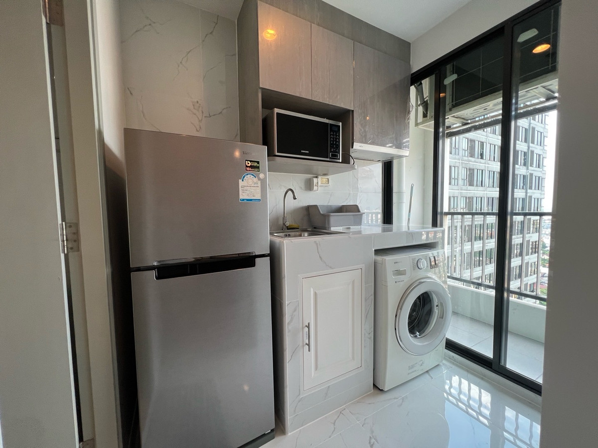 ให้เช่าคอนโดท่าพระ ตลาดพลู วุฒากาศ : Ideo Sathorn Thapra room for Rent
ขนาด 22 ตรม Studio 
 🔥Newly Renovated 🔥 
ราคา10,000 บาท BTS โพธิ์นิตมิตร
 วิวสวยไม่บล็อค สนใจนัดเข้าชม 0614162636 