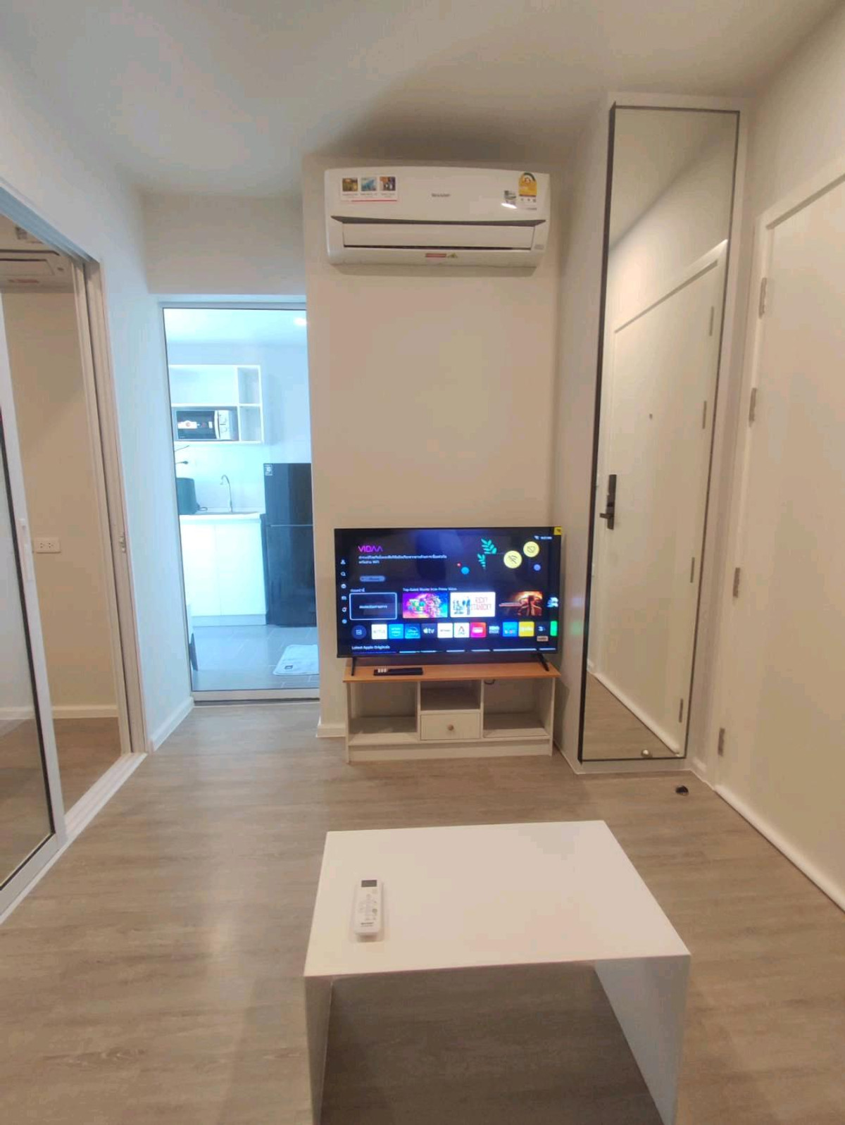 For RentCondoKasetsart, Ratchayothin : Urgent for rent Blue Phahon Yothin 35, size 24 square meters, excellent condition, new room, complete with furniture + electrical appliances. Never moved in