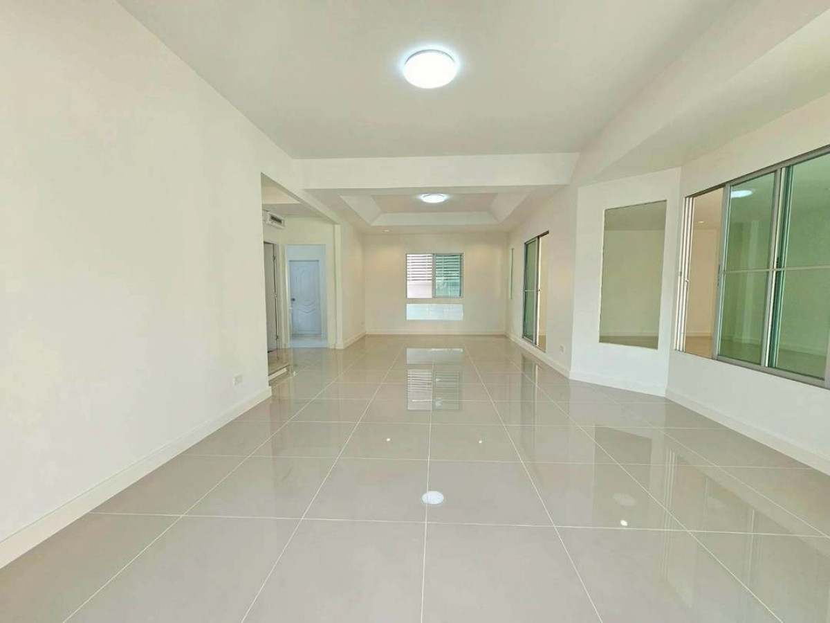 For SaleHouseNonthaburi, Bang Yai, Bangbuathong : For Sale House , Pruklada Wongwaen - Rattanathibet , newly renovated , MRT-Talad Bang Yai , Bang Mae Nang , Bang Yai , Nonthaburi , CX-142966