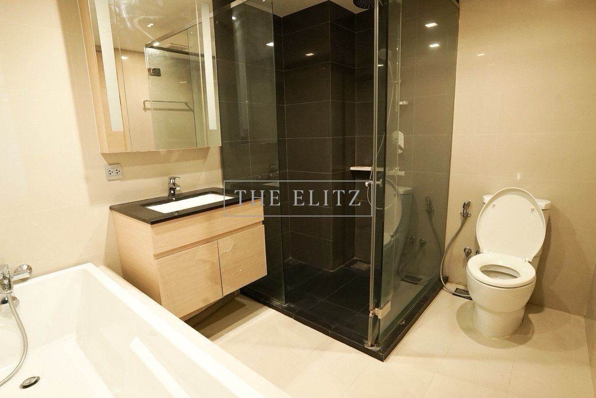 For RentCondoSukhumvit, Asoke, Thonglor : ✨ Via Botani, relax in the heart of the city, low-rise condo, beautiful garden atmosphere 🎉