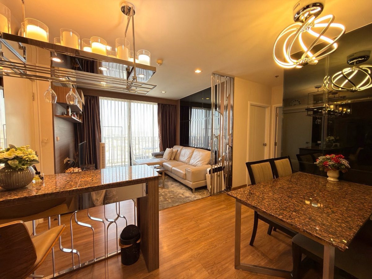 ให้เช่าคอนโดบางซื่อ วงศ์สว่าง เตาปูน : 🔴23,000฿🔴 𝐓𝐡𝐞 𝐓𝐫𝐞𝐞 𝐈𝐧𝐭𝐞𝐫𝐜𝐡𝐚𝐧𝐠𝐞┃เดอะ ทรี อินเตอร์เชนจ์ ✅ ใกล้ MRT บางโพ ยินดีบริการ🙏สนใจทัก 𝙇𝙄𝙉𝙀 มานะคะ (ตอบไวมาก):​📱 รหัสทรัพย์​ 6812-1606📱: ไอดีไลน์:@bbcondo88