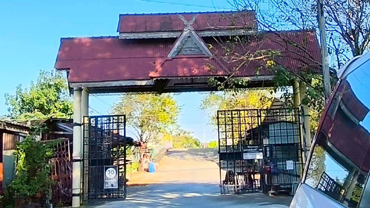 For SaleHousePhutthamonthon, Salaya : Baan Sri Supalai Single house for sale, 129.2 square meters, near Mahidol University, Salaya, Phutthamonthon, Salaya-Bang Len Road. Sri Supalai Village, Ban Mai Subdistrict, Bang Yai District, Nonthaburi, on the boundary between Nonthaburi and Nakhon Path