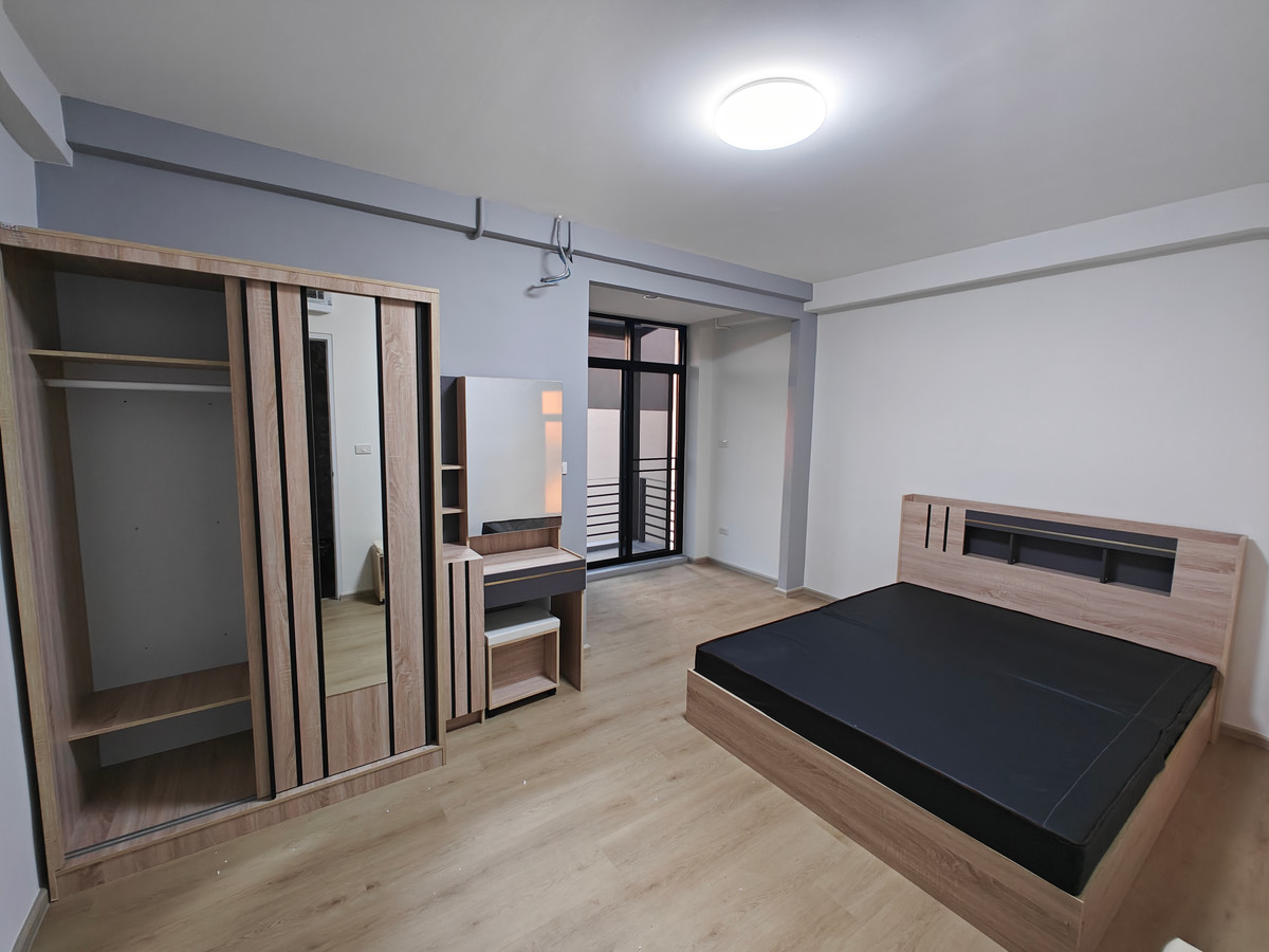 For RentKasetsart, Ratchayothin : Newly decorated apartment, modern Nordic/minimalist style room, Senanikom Road, convenient location during the day and peaceful at night.