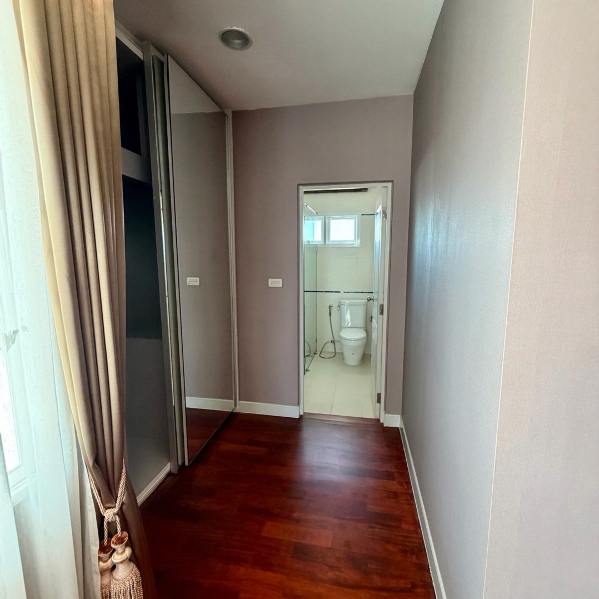 HousePattanakan, Srinakarin : 3-storey luxury detached house, Grand Bangkok Boulevard project, Rama 9 - Srinakarin (Krungthep Kreetha) 🏡 next to Wellington College international school, near the golf course.