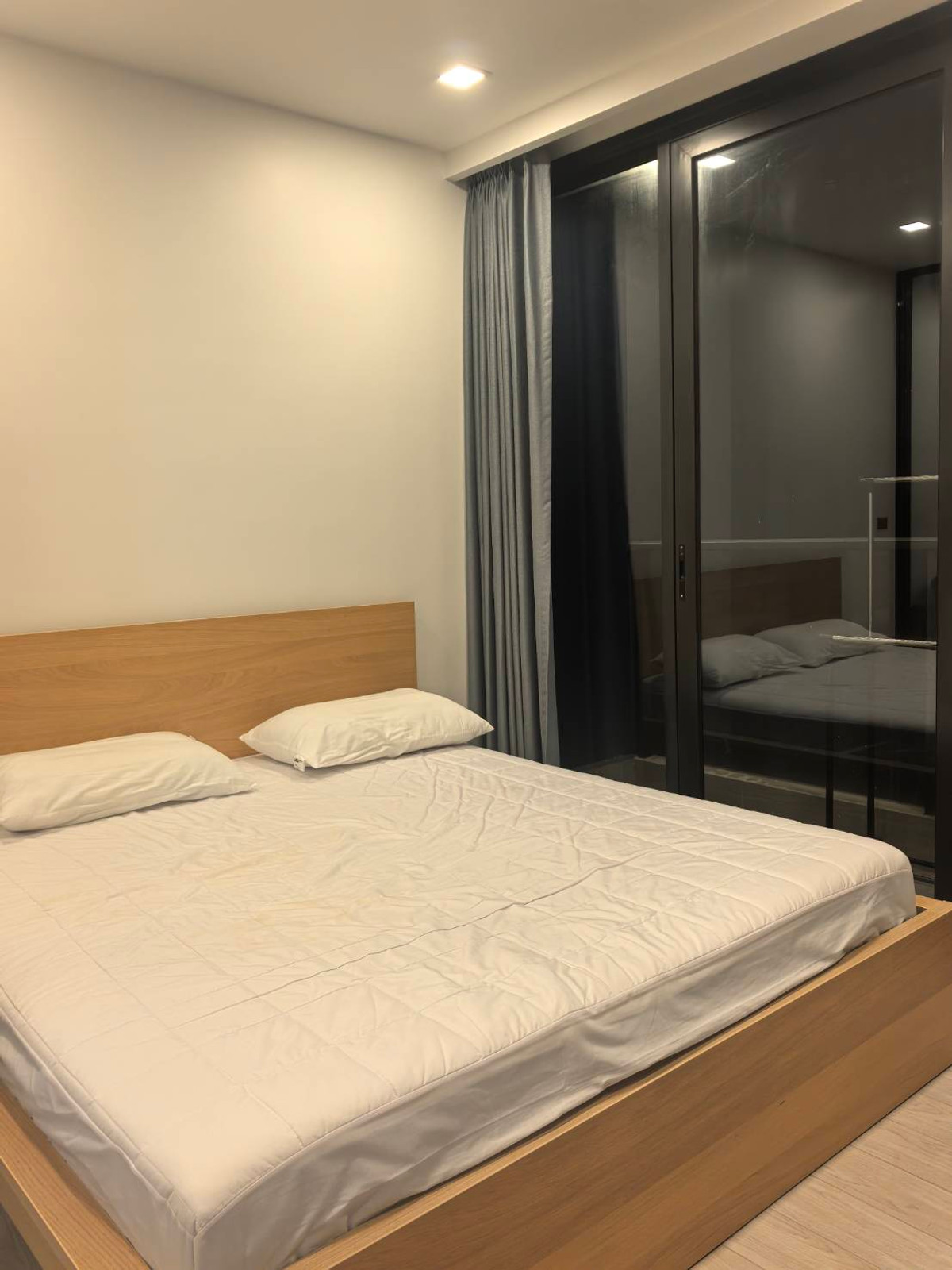 For RentCondoRama9, Petchburi, RCA : FOR RENT - 1 BEDROOM 41 SQ.M- READY TO MOVE IN - CALL NOW 094-641-5974