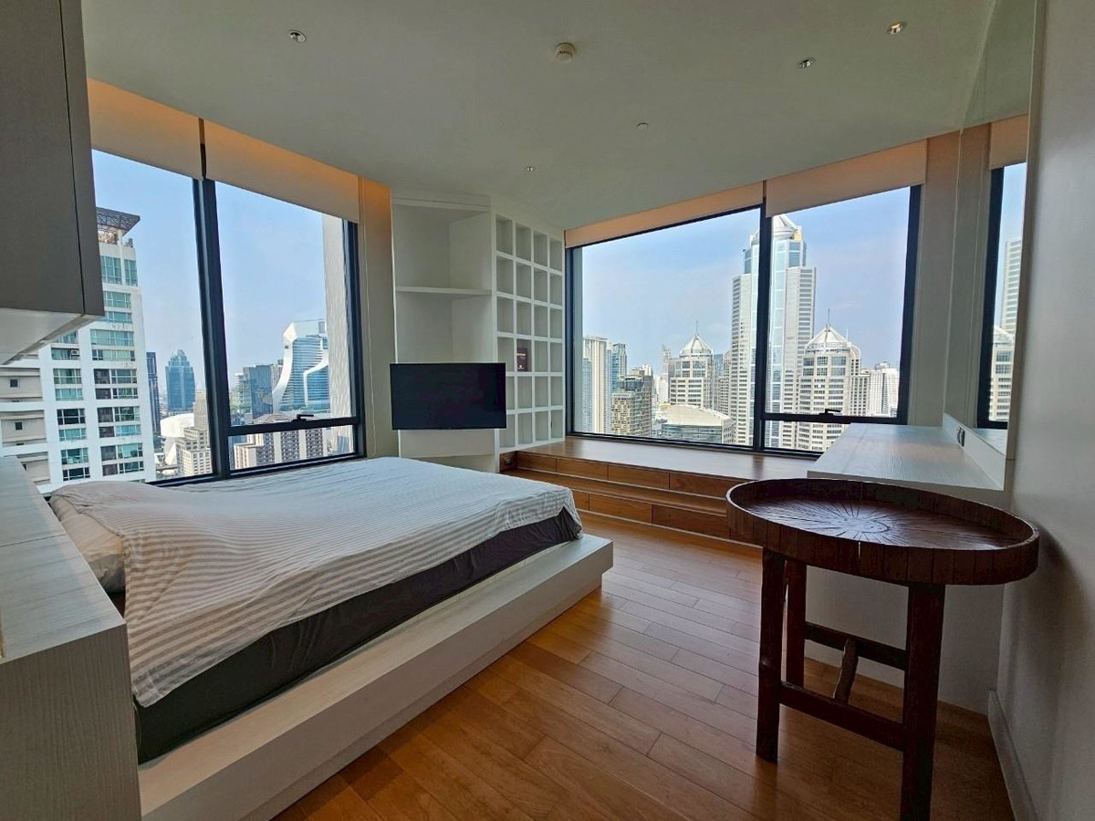 For RentCondoWitthayu, Chidlom, Langsuan, Ploenchit : LTHC13935 – Condo for Rent | Sindhorn Residence | 111 sqm | 2 Beds 2 Baths | Near BTS Chidlom | 150K/Month | Condo for rent Sindhorn Residence