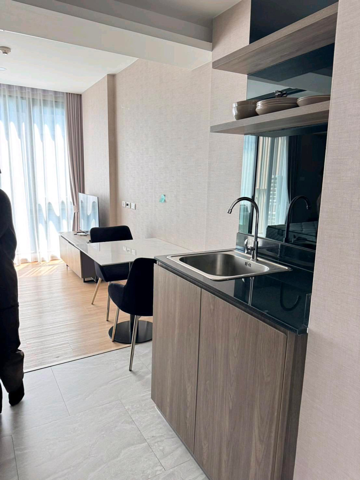 ให้เช่าคอนโดพระราม 9 เพชรบุรีตัดใหม่ RCA : 🌿 ให้เช่าคอนโด Lloyd ศูนย์วิจัย–ทองหล่อ
คอนโดใหม่ ใจกลางเมือง เดินทางสะดวก ใกล้ย่านทองหล่อ – พระราม 9 – เอกมัย

💰 ค่าเช่าเพียง 15,000 บาท/เดือน