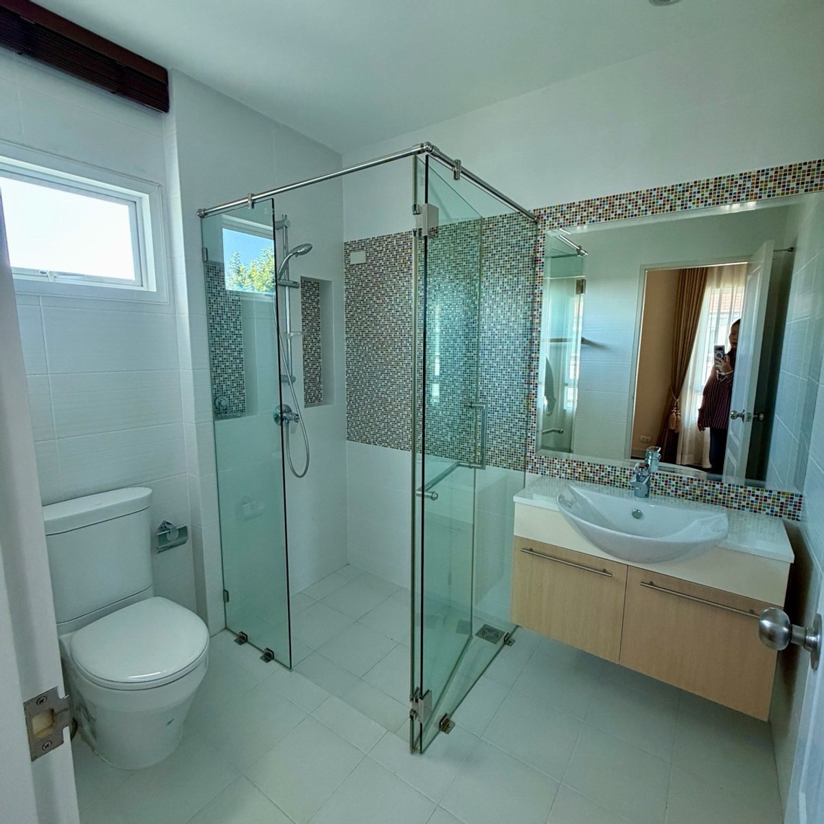 HousePattanakan, Srinakarin : 3-storey luxury detached house, Grand Bangkok Boulevard project, Rama 9 - Srinakarin (Krungthep Kreetha) 🏡 next to Wellington College international school, near the golf course.