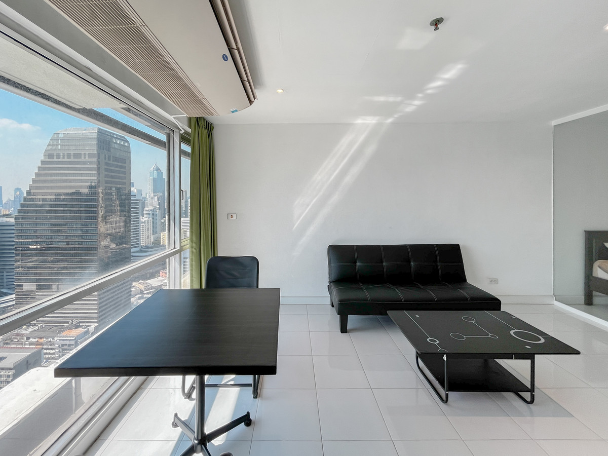 ขายคอนโดนานา : 🔥 เจ้าของต้องการขายด่วน! Sukhumvit Suite ราคา 2.8 ล้าน ราคาดีสุดในตลาด ทักมาราคาอาจต่อรองได้อีก