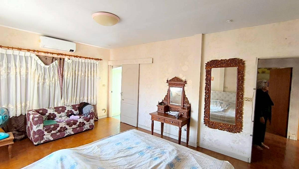 For SaleHousePhutthamonthon, Salaya : Baan Sri Supalai Single house for sale, 129.2 square meters, near Mahidol University, Salaya, Phutthamonthon, Salaya-Bang Len Road. Sri Supalai Village, Ban Mai Subdistrict, Bang Yai District, Nonthaburi, on the boundary between Nonthaburi and Nakhon Path