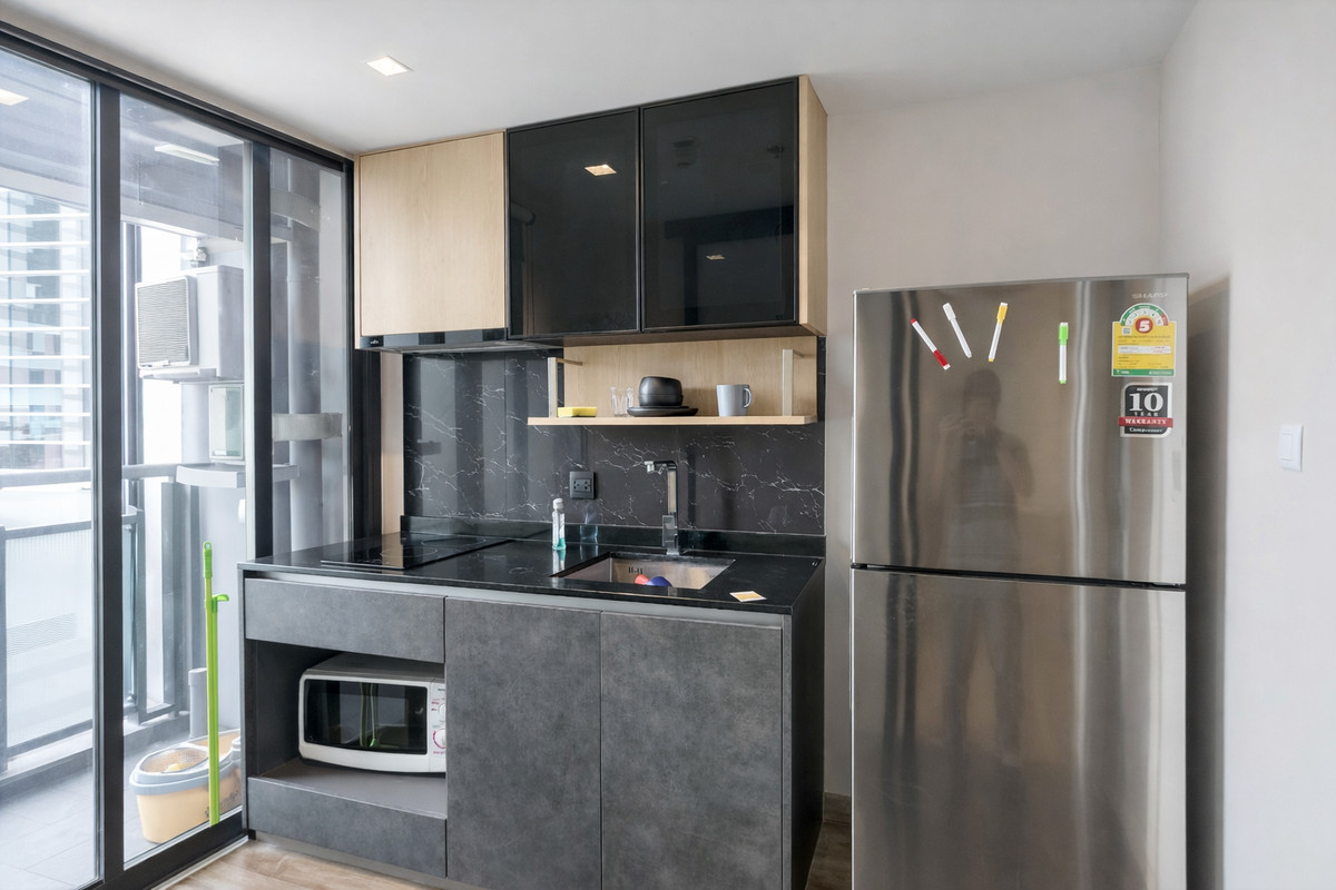 For SaleCondoSapankwai,Jatujak : Selling The line jatujak mochit, best price in the project🌿 Good location, convenient travel to both BTS and MRT. If interested, add Line @best_condo.