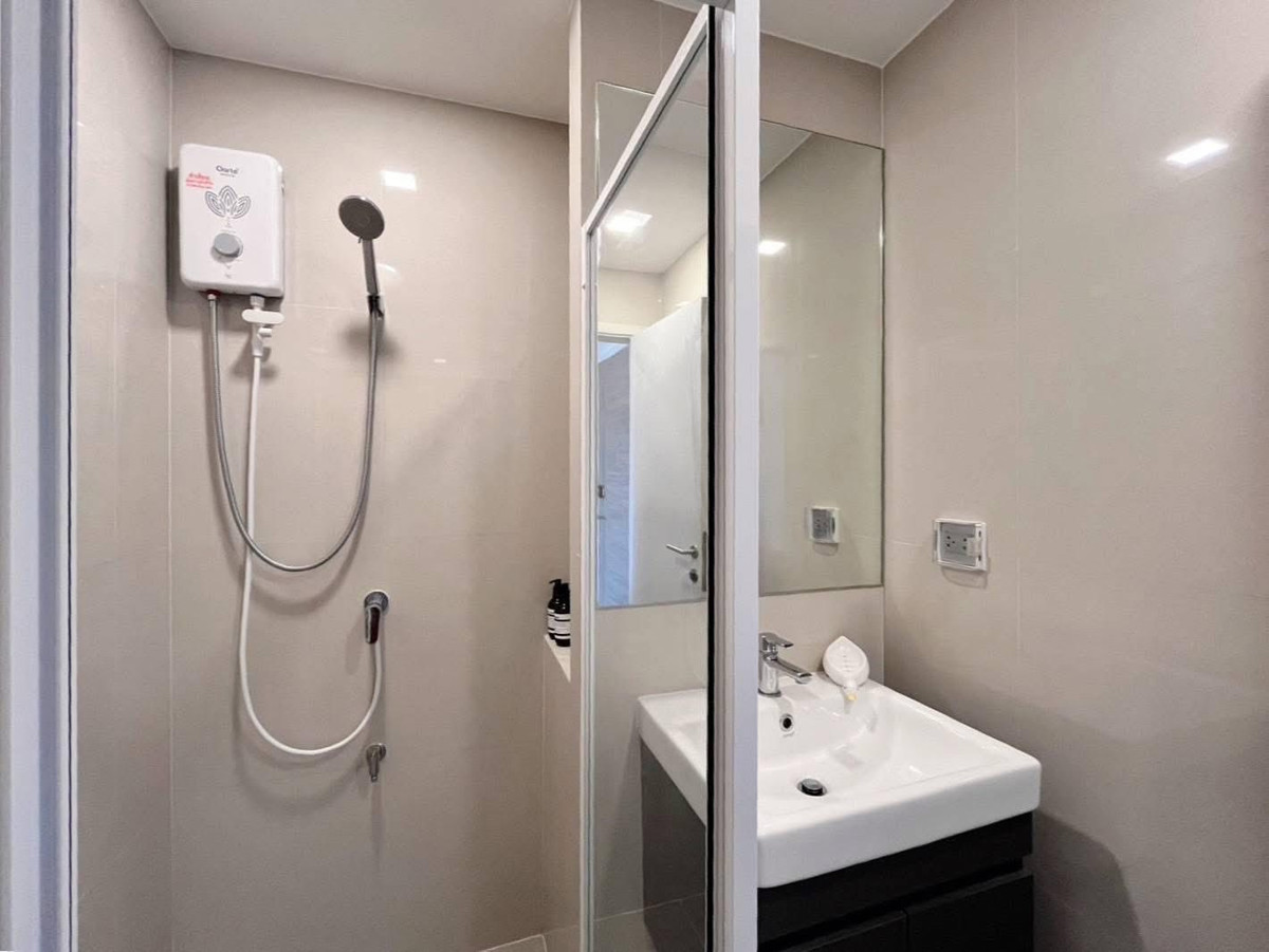 For RentCondoOnnut, Udomsuk : There is a shuttle bus to and from BTS On Nut with furniture.