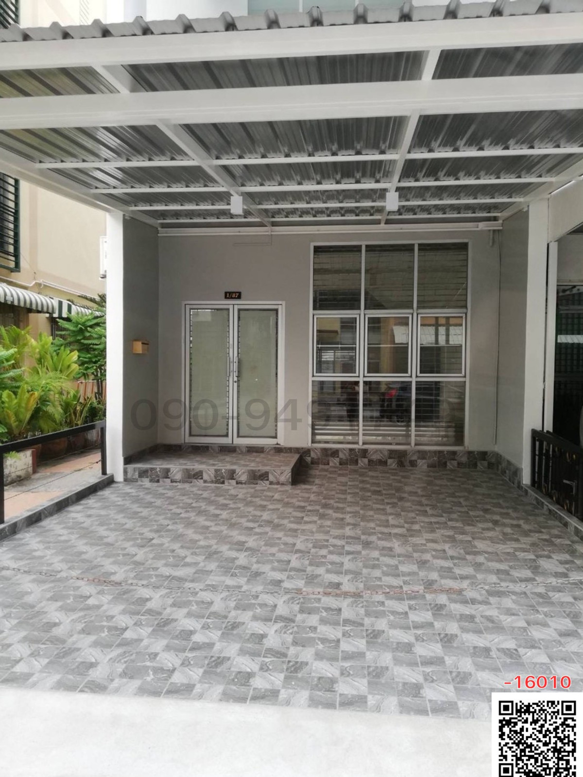 For RentHome OfficePattanakan, Srinakarin : Home Office for rent, Baan Na Nakarin Village, near the Yellow Line.