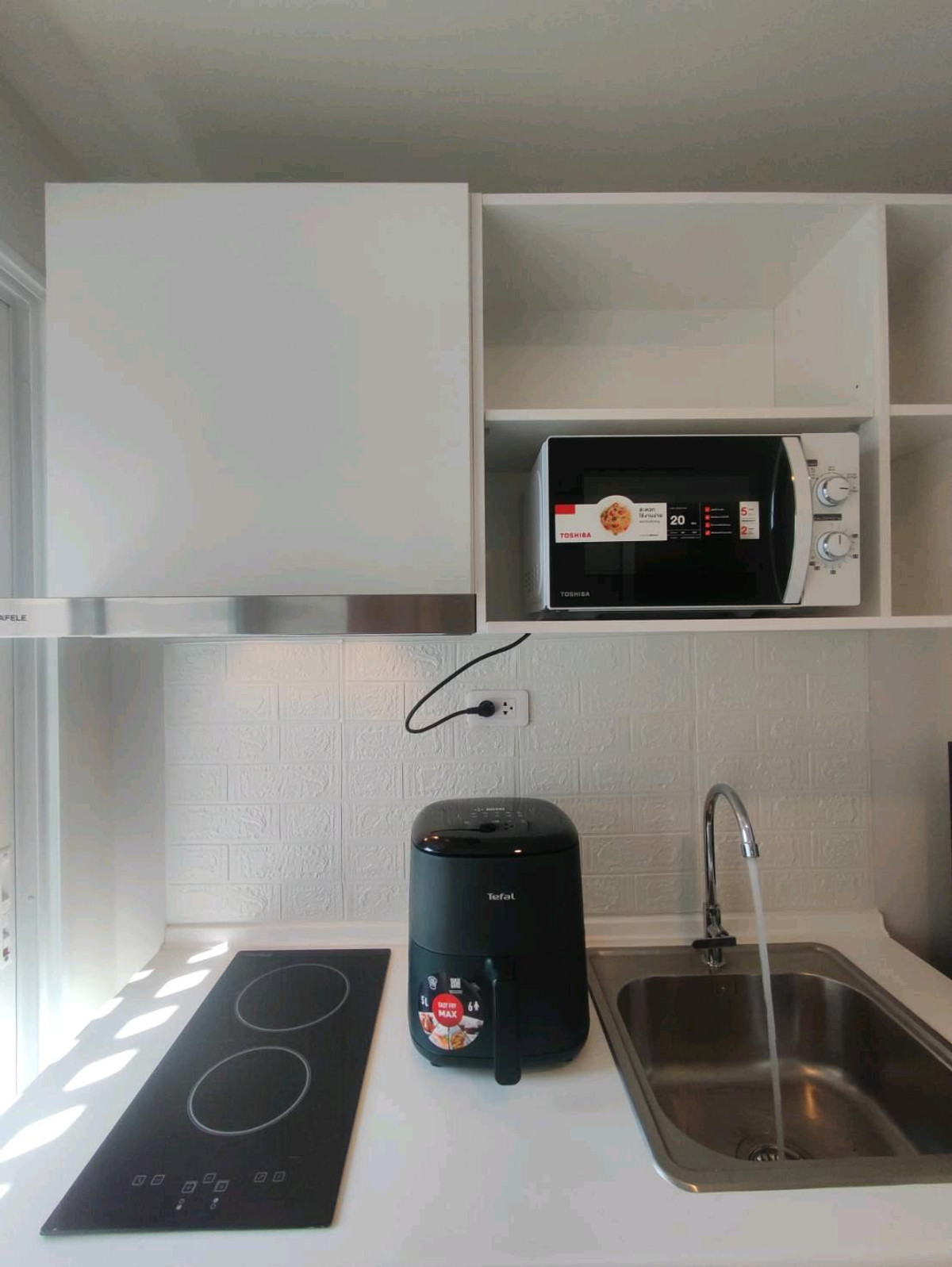 For RentCondoKasetsart, Ratchayothin : Urgent for rent Blue Phahon Yothin 35, size 24 square meters, excellent condition, new room, complete with furniture + electrical appliances. Never moved in