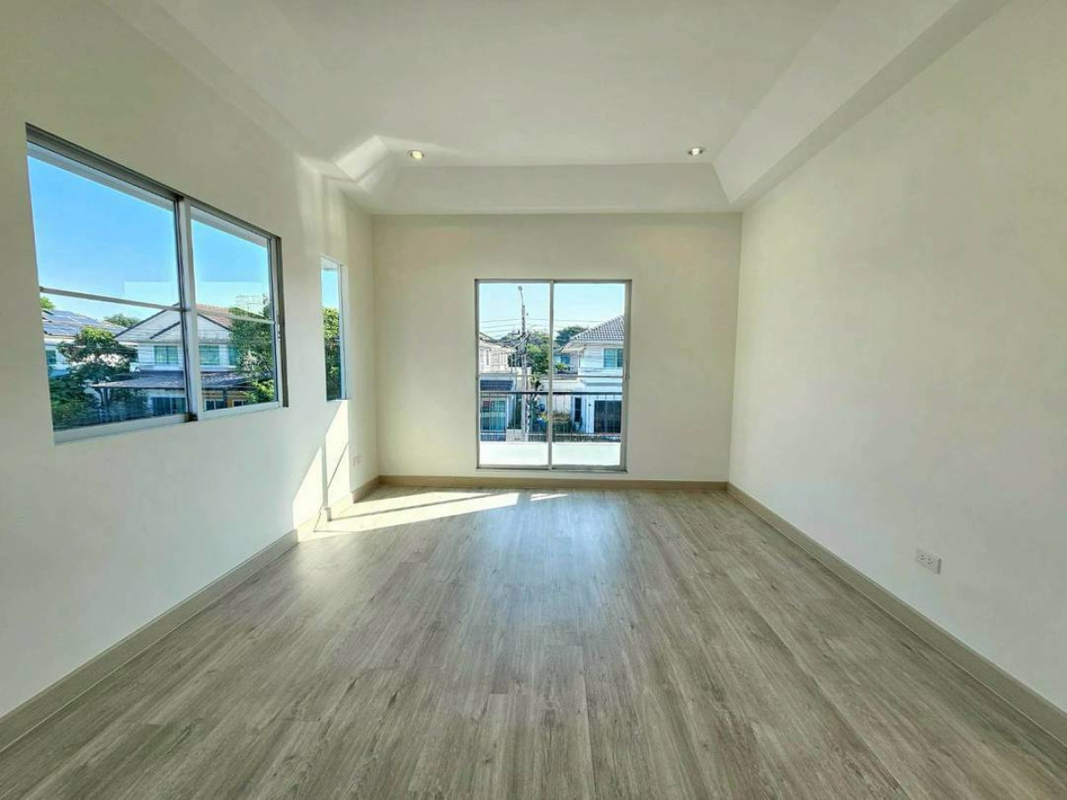 For SaleHouseNonthaburi, Bang Yai, Bangbuathong : For Sale House , Pruklada Wongwaen - Rattanathibet , newly renovated , MRT-Talad Bang Yai , Bang Mae Nang , Bang Yai , Nonthaburi , CX-142966