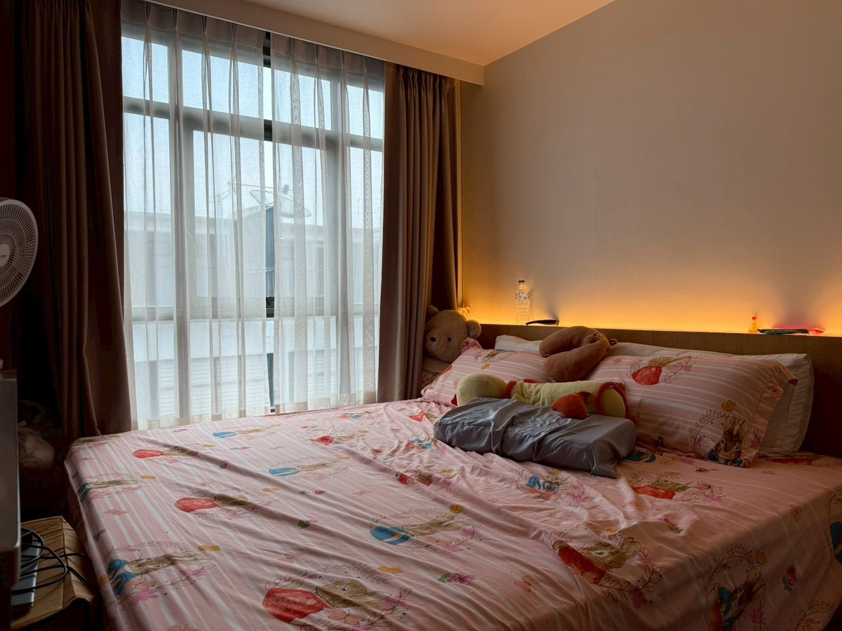 For SaleCondoRatchadapisek, Huaikwang, Suttisan : HOT DEAL 🔥 Condo for sale Maestro 19 Ratchada 19 | Building C | Good price including transfer fee 🔥 📍 Maestro 19 Ratchada 19 – Vipha, quality condo from Major Development, potential location near MRT Ratchadaphisek.