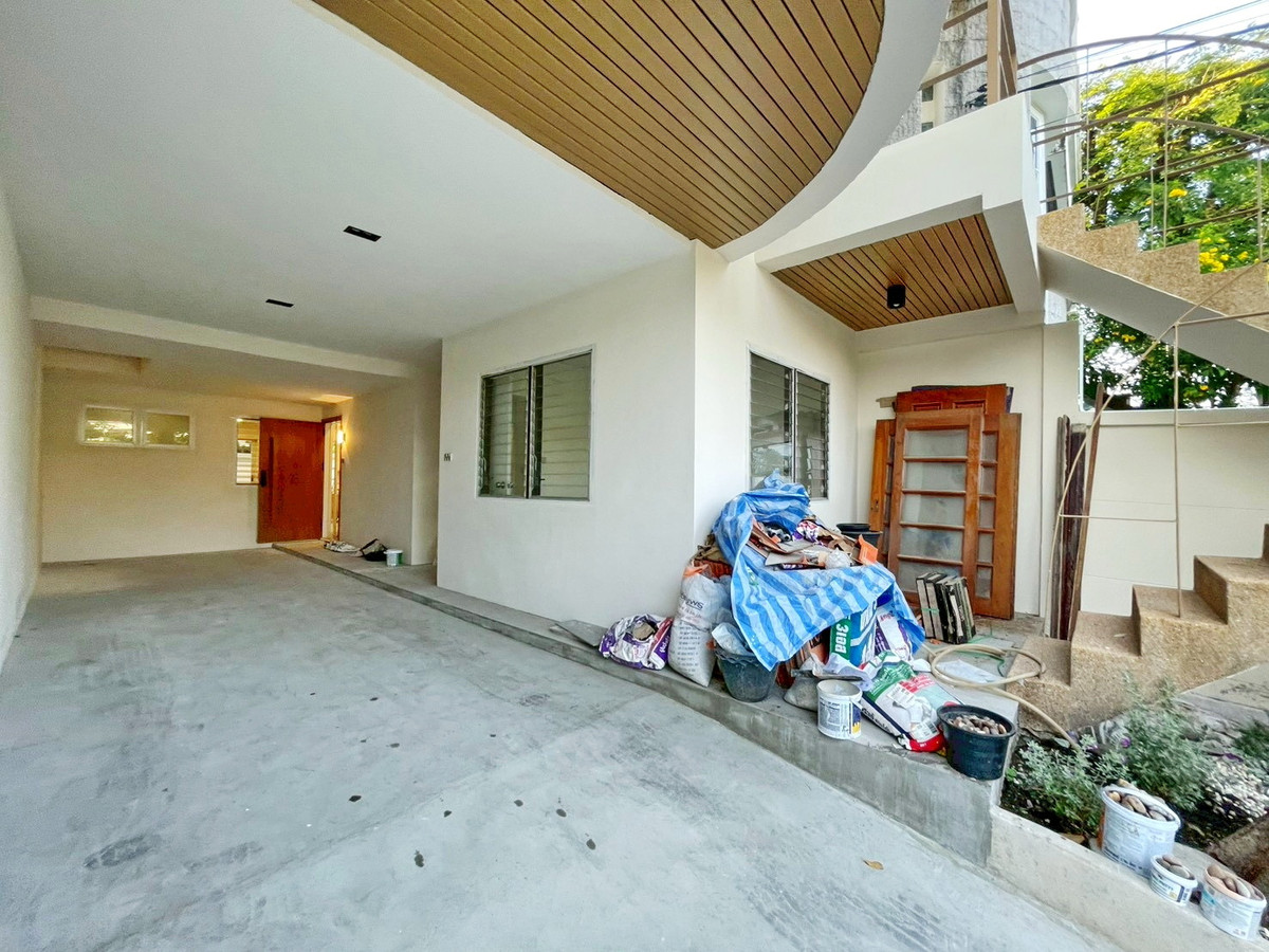 For SaleTownhomeLadprao, Central Ladprao : H0791♛♚Townhome 5 bedrooms for sale⚝Lat Phrao♜MRT Phawa∞099-5919653,065-9423251▚Line@sureresidence