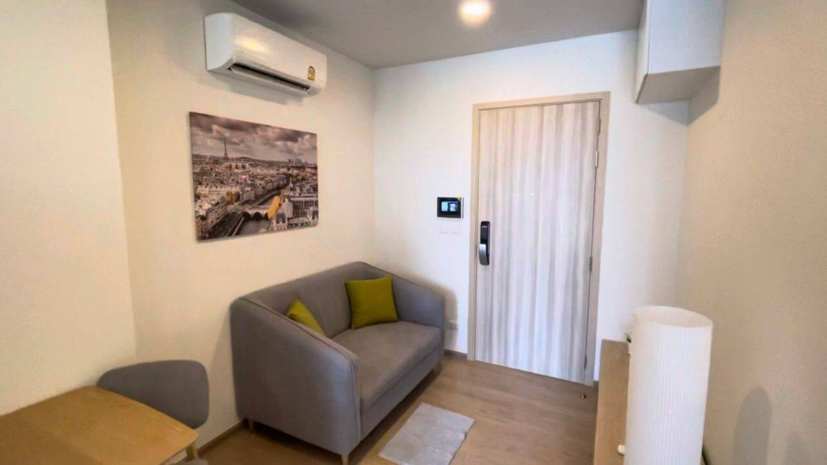 For RentCondoKasetsart, Ratchayothin : Condo for rent Chewathai Kaset - Nawamin, near BTS Kasetsart University, just 3 minutes.