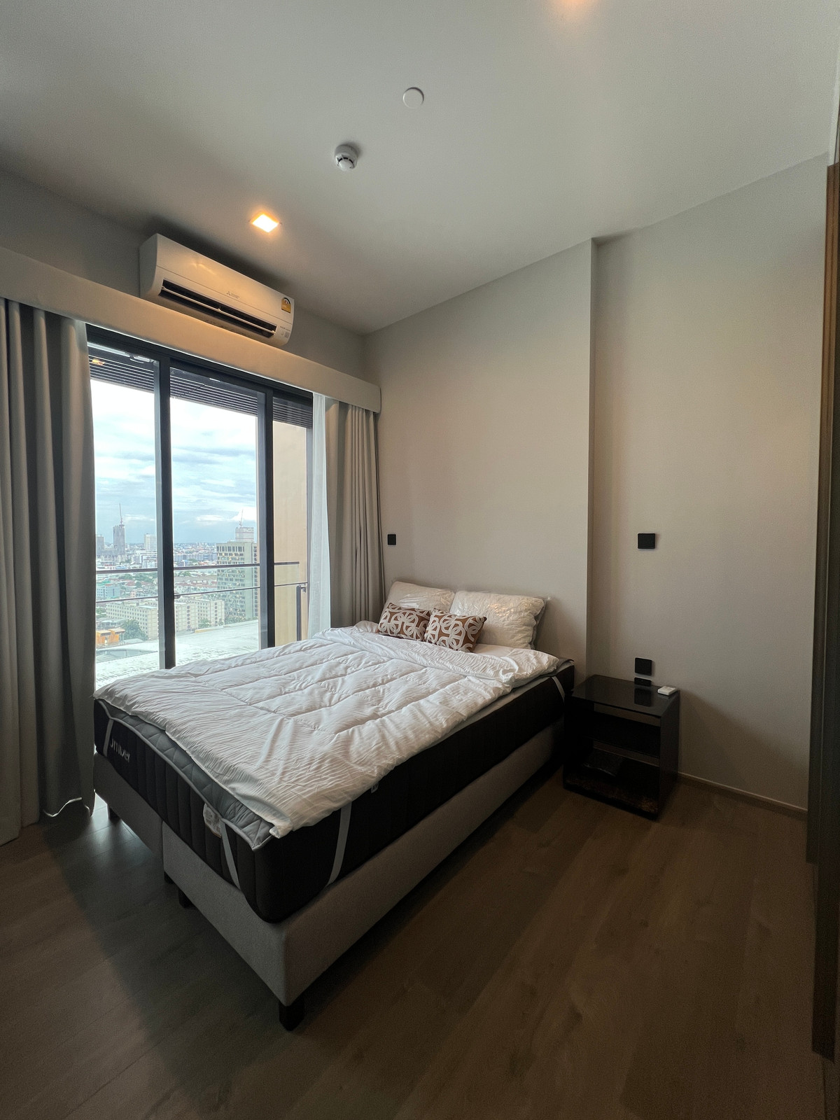 ให้เช่าคอนโดลาดพร้าว เซ็นทรัลลาดพร้าว : [RENT] 🔥– [ให้เช่าด่วน!] คอนโด The Crest Park Residences - คอนโดเดอะ เครสท์ พาร์ค เรสซิเดนซ์ 1 ห้องนอน หรู ขนาดใหญ่ สวย สะดวก ติดรถไฟฟ้า BTS ห้าแยกลาดพร้าว เพียง 28,000   📞Call 063-229-0956