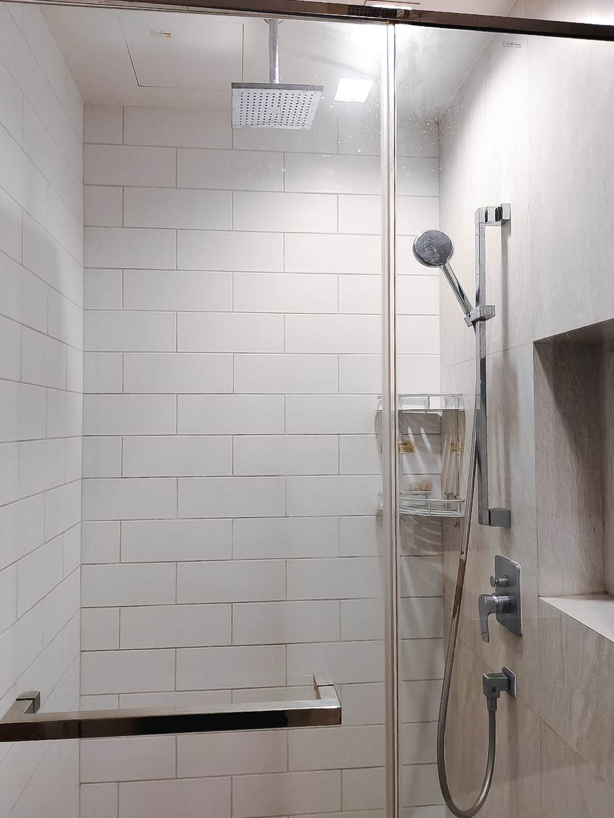 For SaleCondoSapankwai,Jatujak : Selling The line jatujak mochit, best price in the project🌿 Good location, convenient travel to both BTS and MRT. If interested, add Line @best_condo.